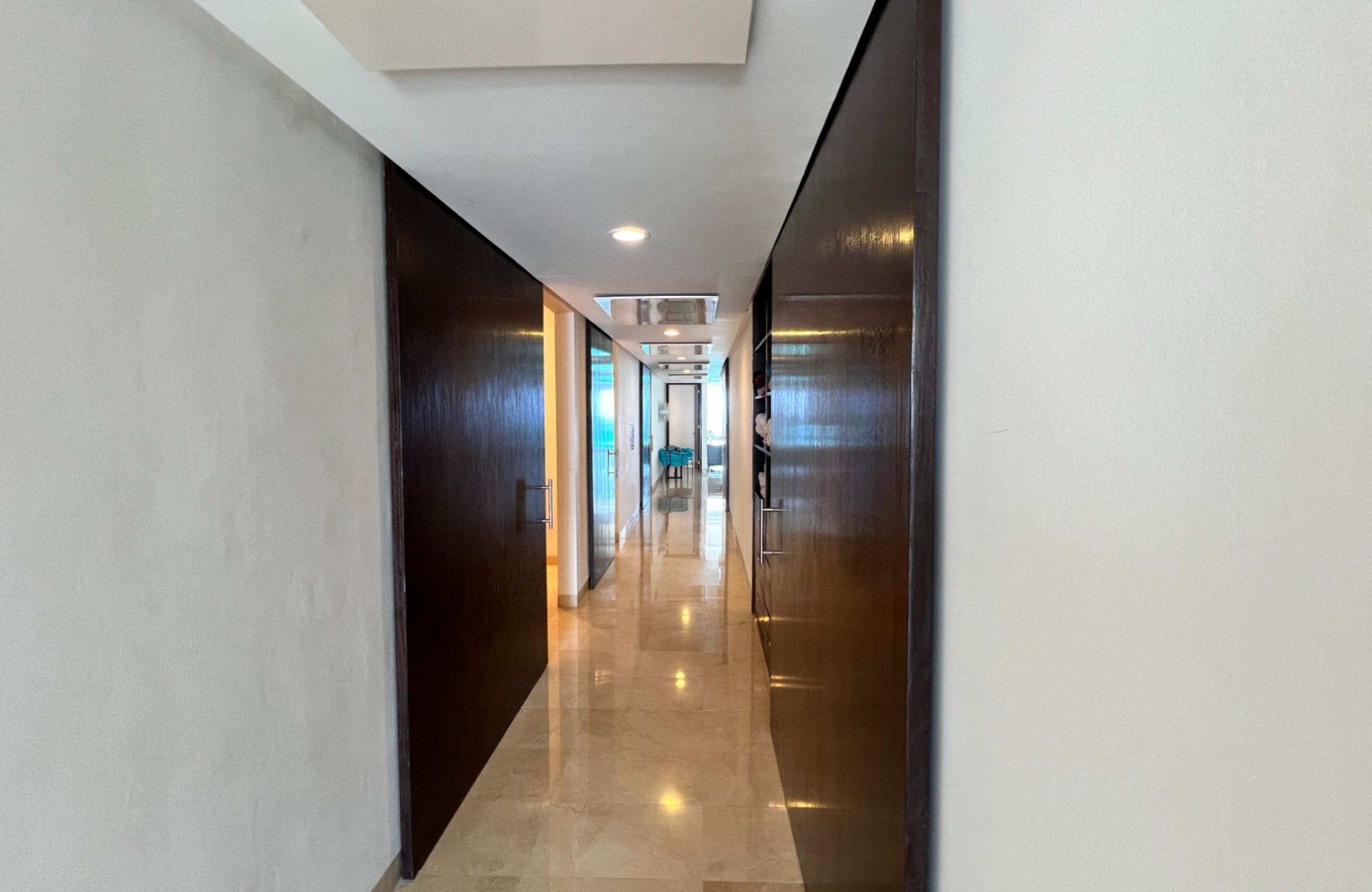 Lagoon-view penthouse for sale, Zona Hotelera, Canc&uacute;n