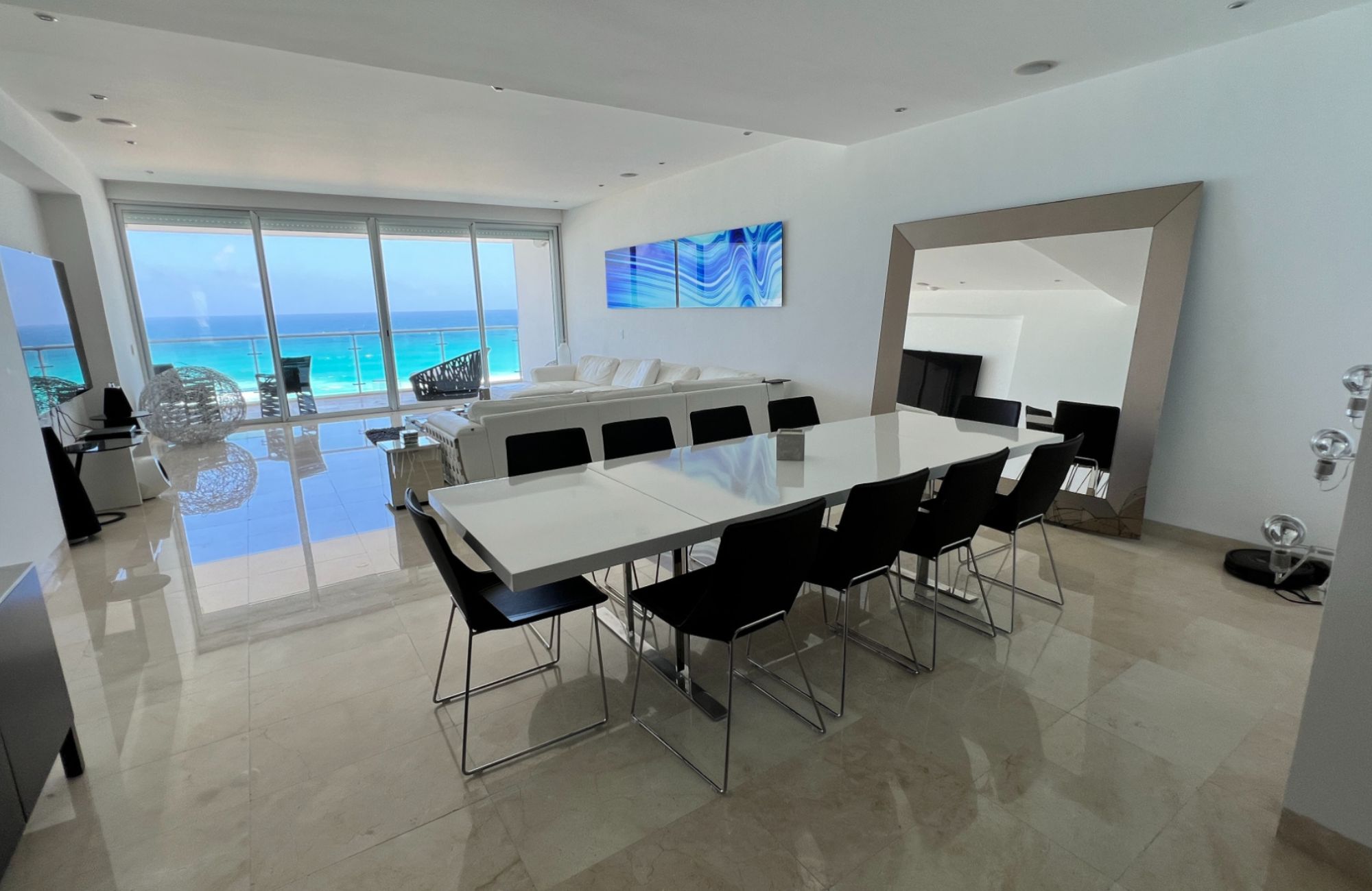 Lagoon-view penthouse for sale, Zona Hotelera, Canc&uacute;n