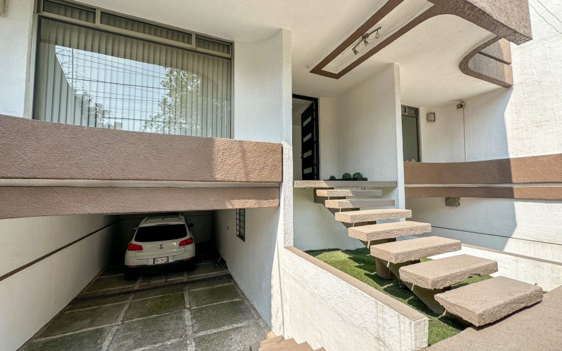 House in a Quiet Area for Sale in Naucalpan de Ju&aacute;rez, Estado de M&eacute;xico