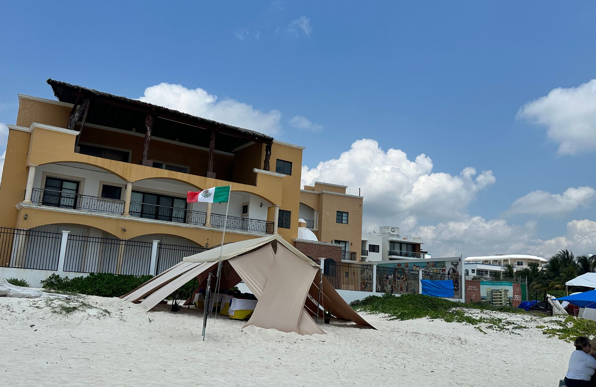 Departamento vista al mar amueblado con Jacuzzi, pre-construcci&oacute;n,  Venta en Puerto Morelos.