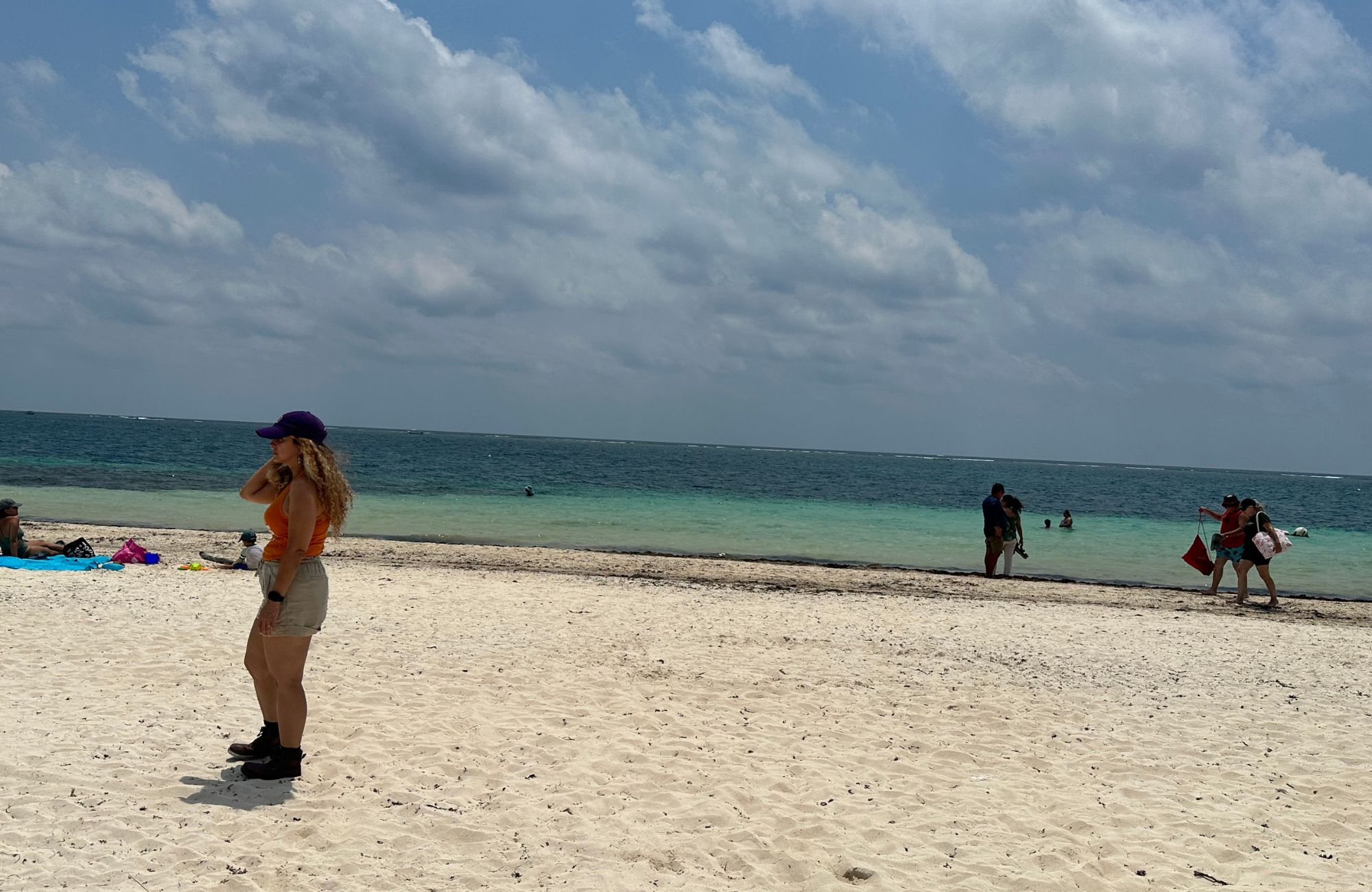 Condo with luxury amenities, for sale, beachfront, Puerto Morelos.