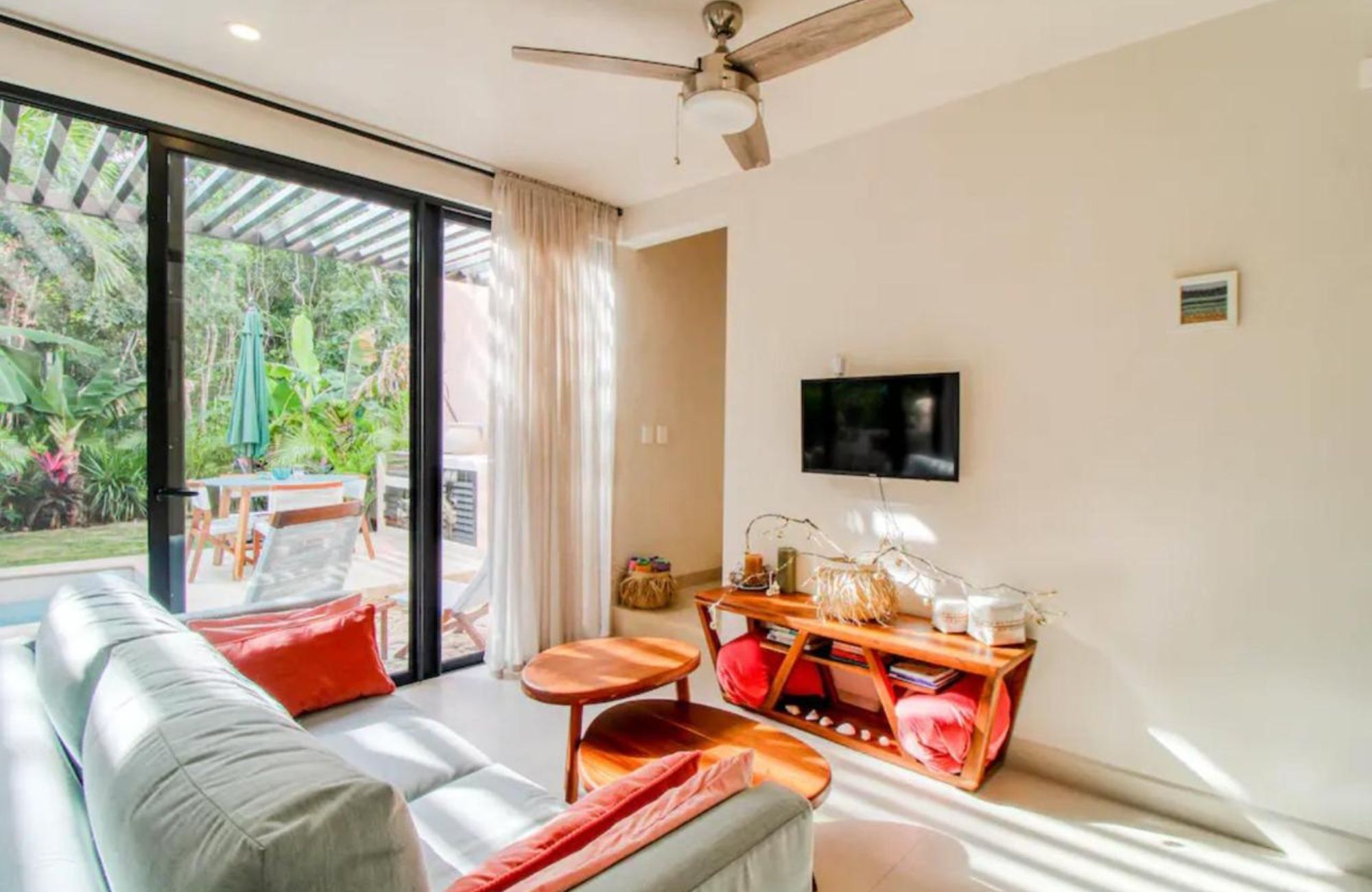 Land in a residential development with pool, spa, and cenote for sale in Region 11, Tulum.