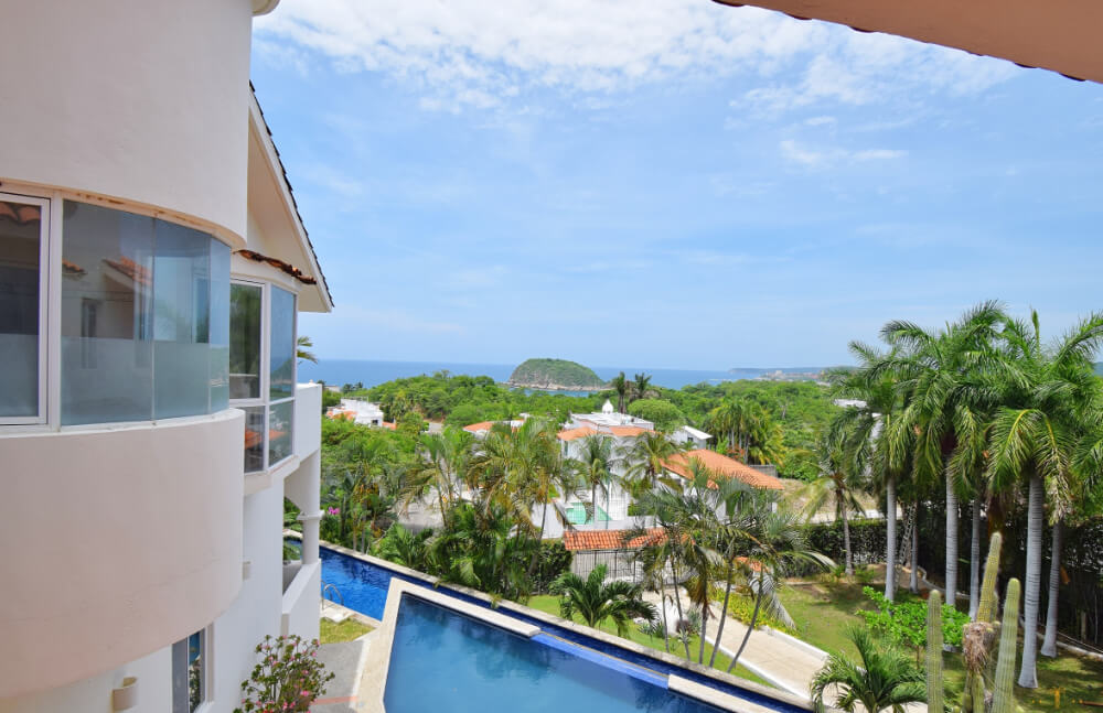Luxury villa with pool surrounded by natural reserve for sale, Playa &Oacute;rgano, Huatulco