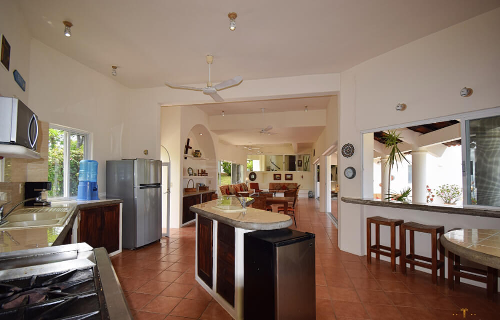 Luxury villa with pool surrounded by natural reserve for sale, Playa &Oacute;rgano, Huatulco