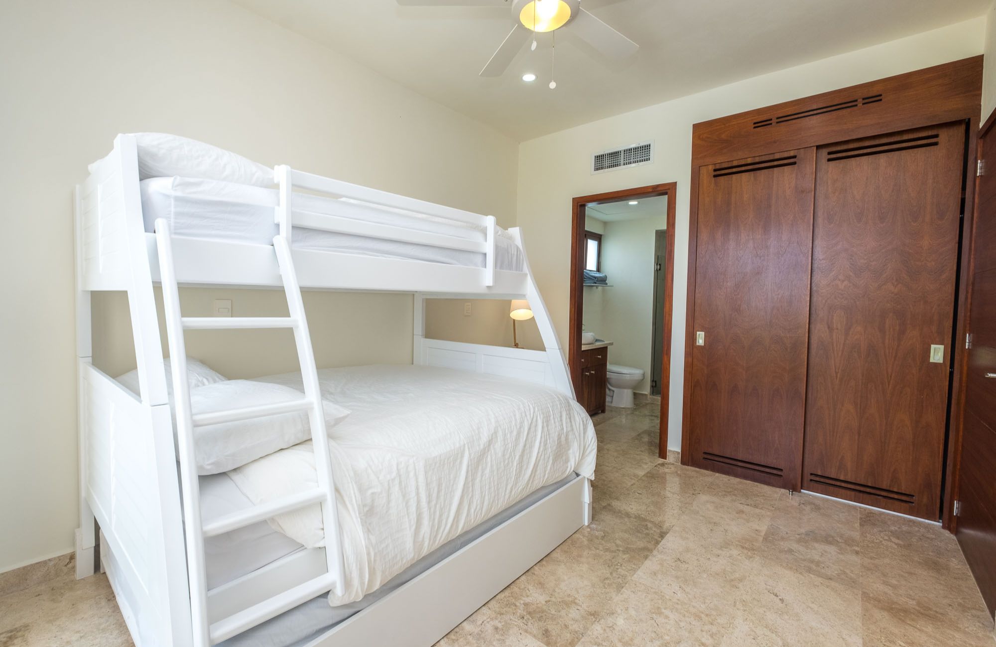 Modern condo with amenities, Tesla charger and dron for passengers