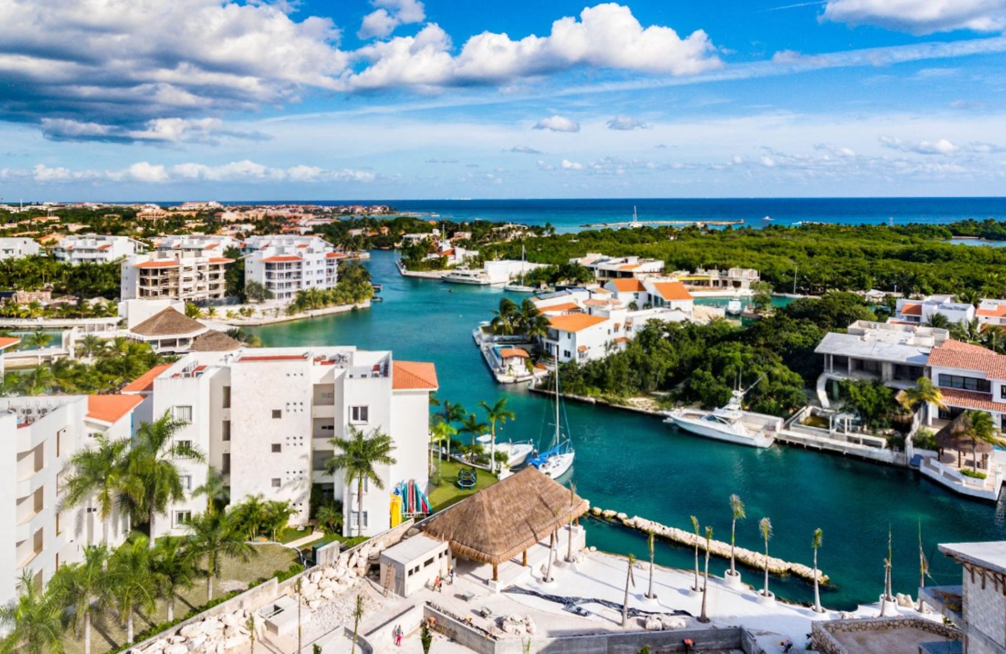 Apartment with pool and dock in Tower B for sale, Marina, Puerto Aventuras