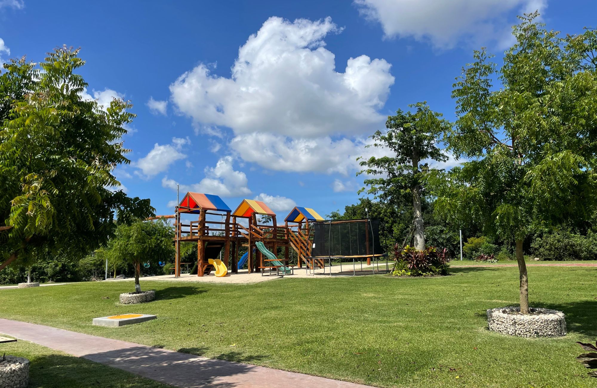 Casa con alberca, comunidad privada, en venta, R&iacute;o Residencial, Canc&uacute;n