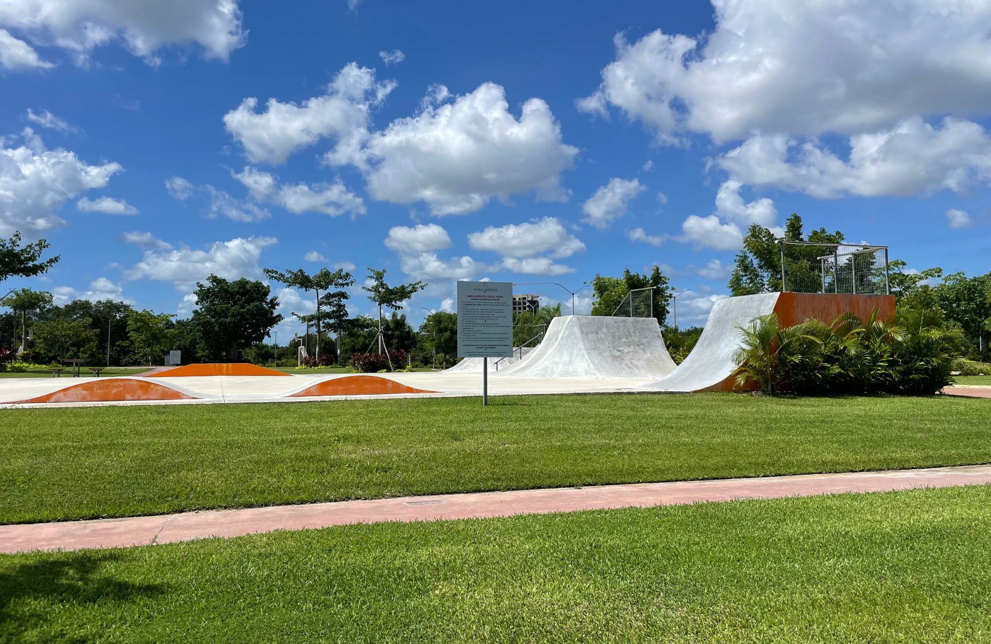 Casa con alberca, comunidad privada, en venta, R&iacute;o Residencial, Canc&uacute;n