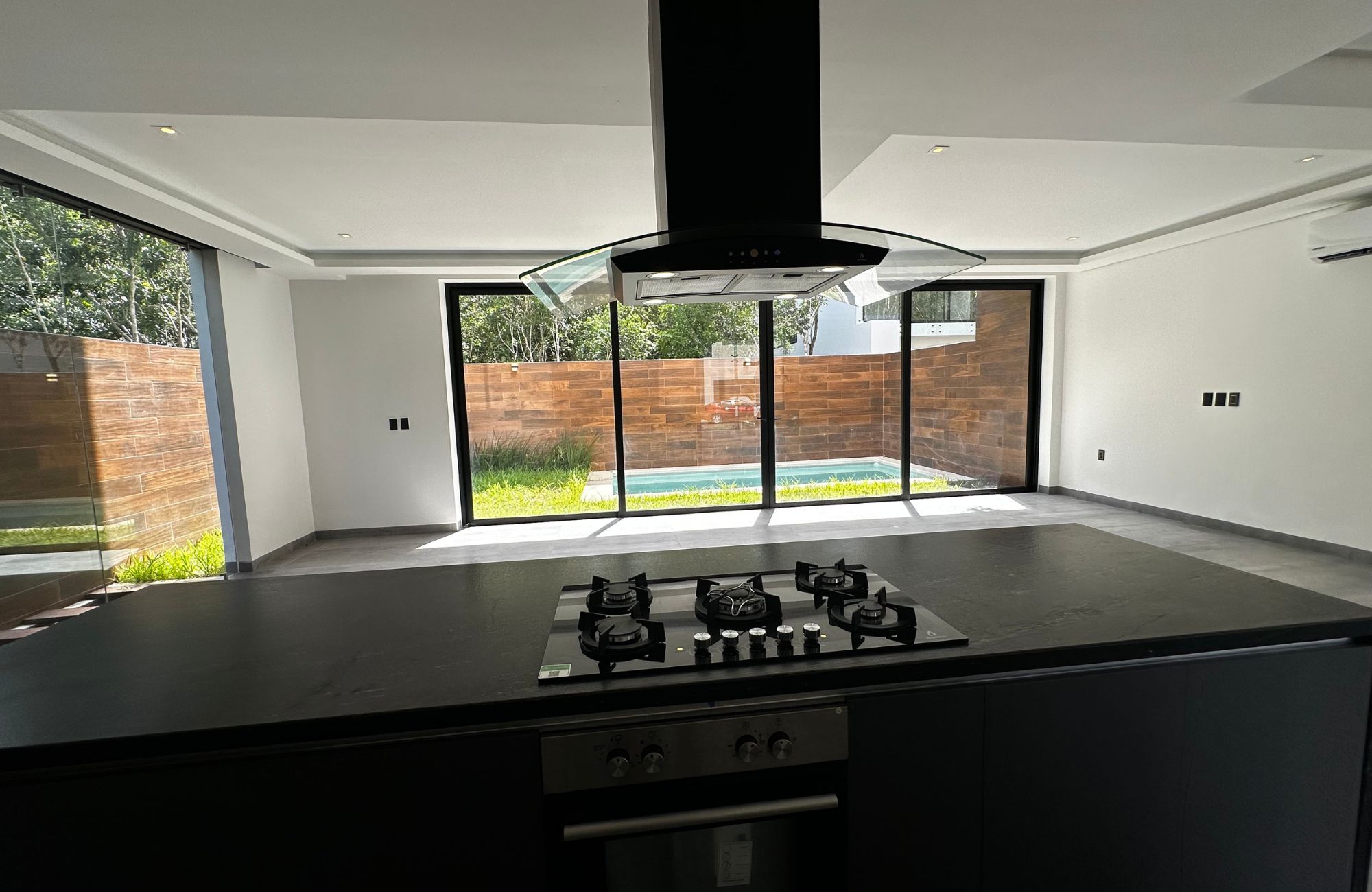 Casa con alberca, comunidad privada, en venta, R&iacute;o Residencial, Canc&uacute;n