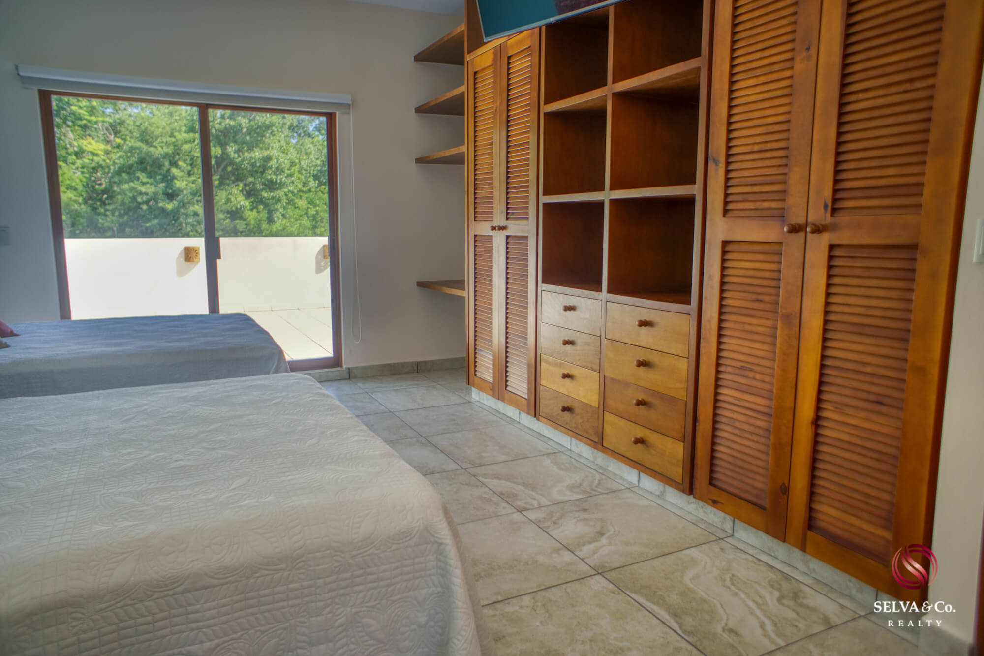 House with garden, terrace and clubhouse with amenities, for sale, Mayakoba, Playa del Carmen.