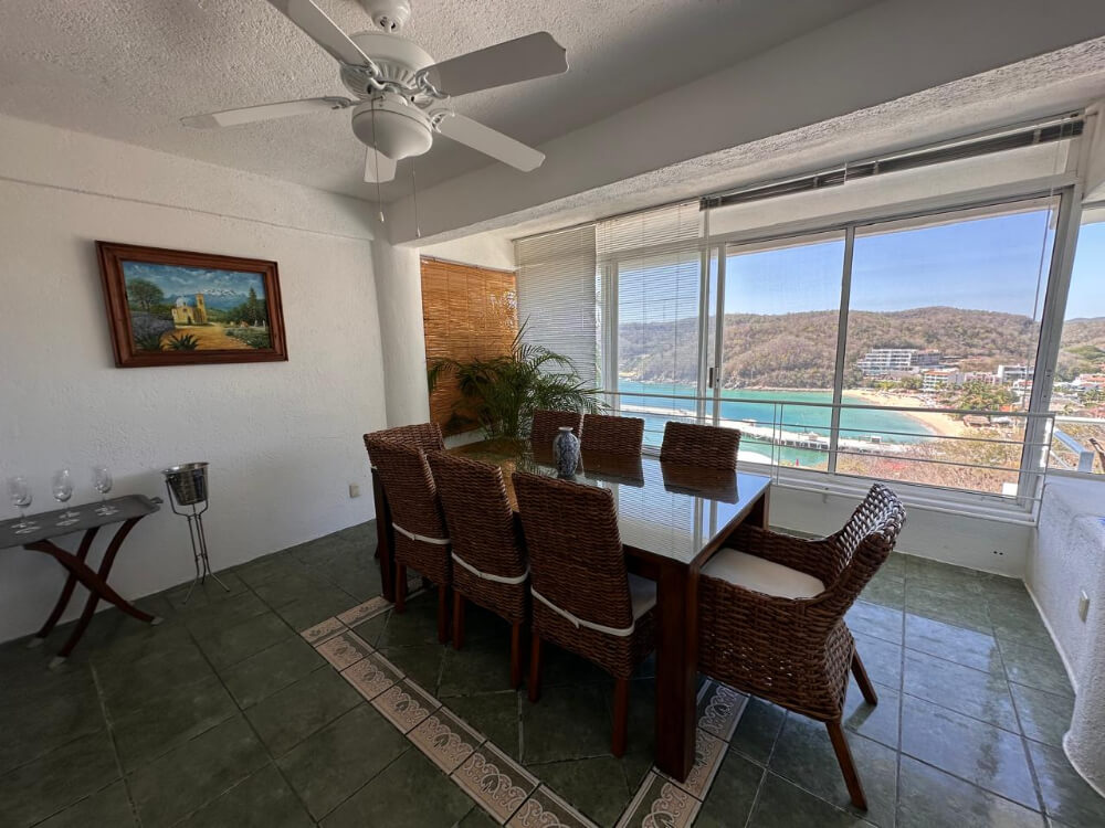 House with private pool, studio, double height, Sector O for sale Huatulco.