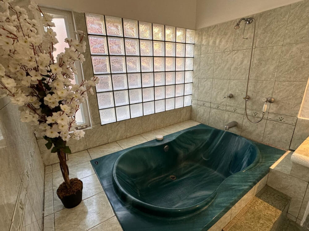 House with private pool, studio, double height, Sector O for sale Huatulco.