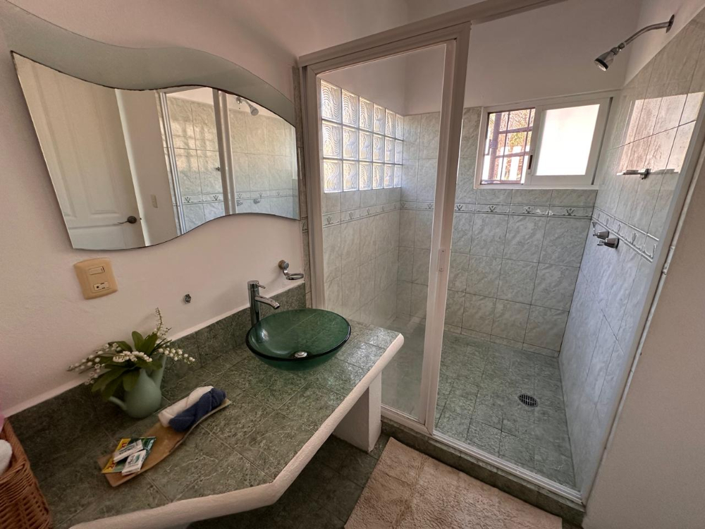 House with private pool, studio, double height, Sector O for sale Huatulco.