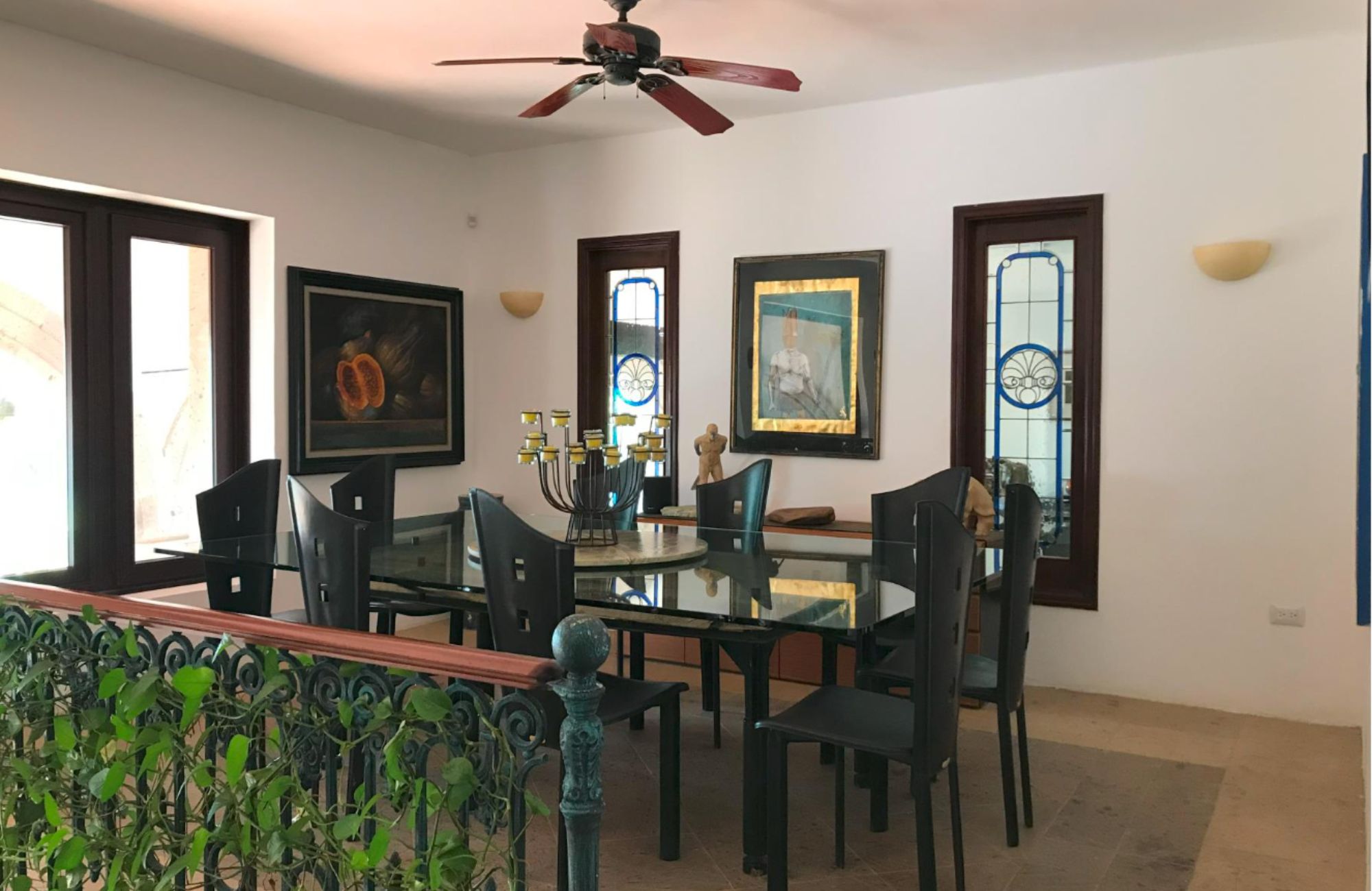 Residencia frente al lago, alberca privada, doble altura, en residencial con casa club y amenidades de lujo, Lagos del Sol, venta en Cancun.