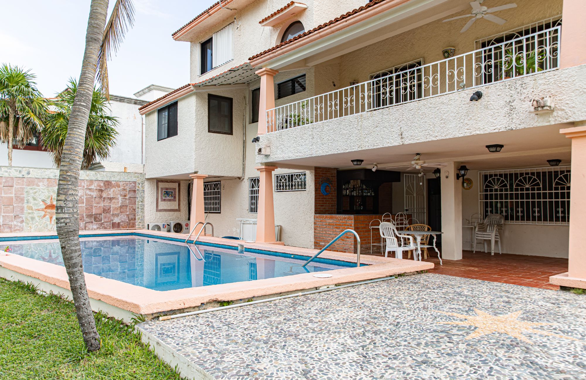 House with Private Pool, 3 terraces, for Sale, Huayac&aacute;n, Canc&uacute;n