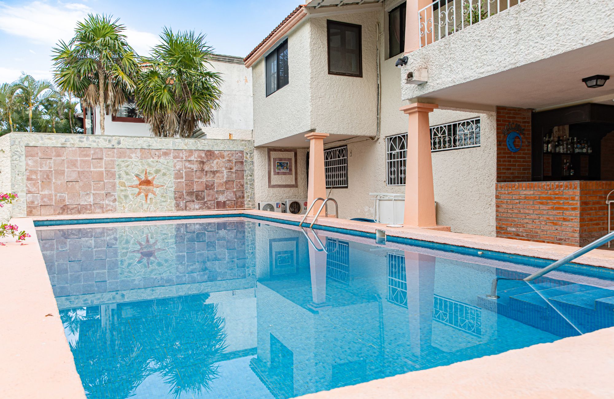 House with Private Pool, 3 terraces, for Sale, Huayac&aacute;n, Canc&uacute;n