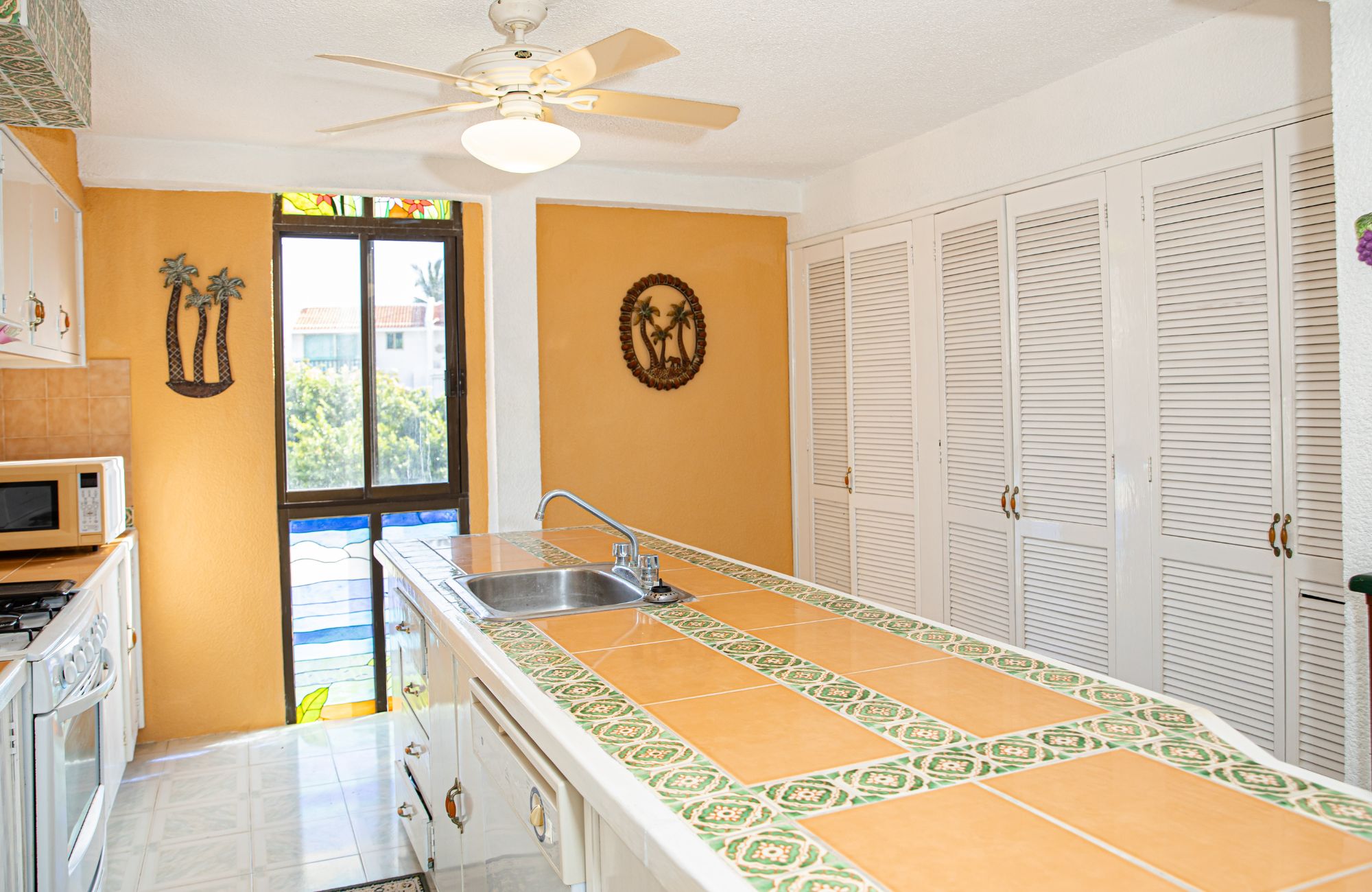 House with Private Pool, 3 terraces, for Sale, Huayac&aacute;n, Canc&uacute;n