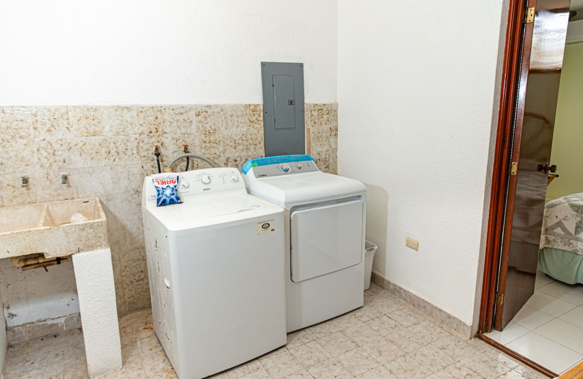 House with Private Pool, 3 terraces, for Sale, Huayac&aacute;n, Canc&uacute;n