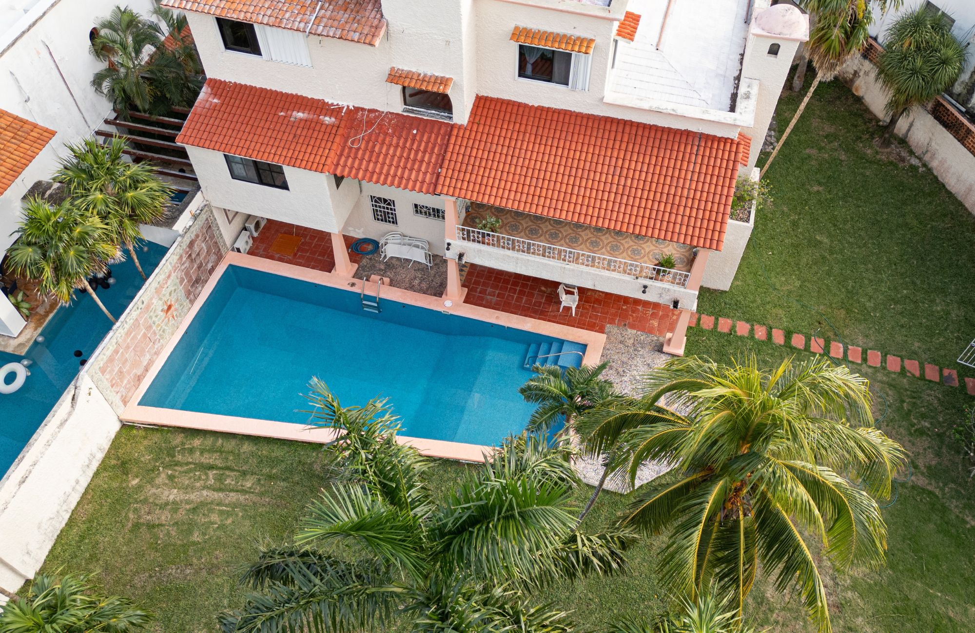 House with Private Pool, 3 terraces, for Sale, Huayac&aacute;n, Canc&uacute;n