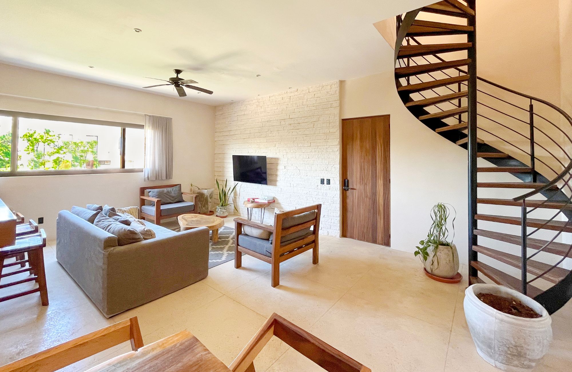 Penthouse in green building with solar panels, luxury common areas, concierge, gym, jacuzzi, 10 minutes from the beach, in Tulum, la veleta,