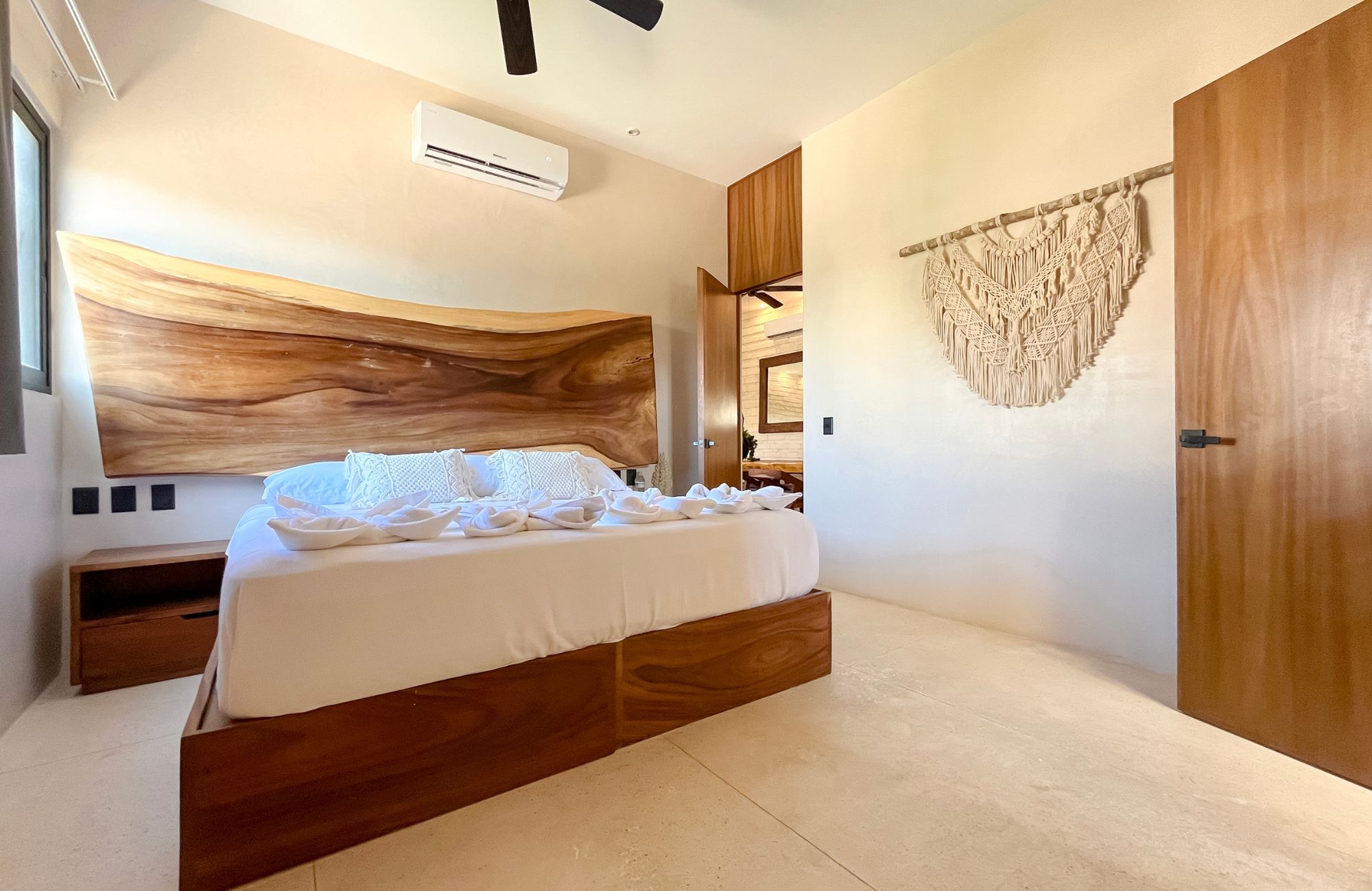 Penthouse in green building with solar panels, luxury common areas, concierge, gym, jacuzzi, 10 minutes from the beach, in Tulum, la veleta,