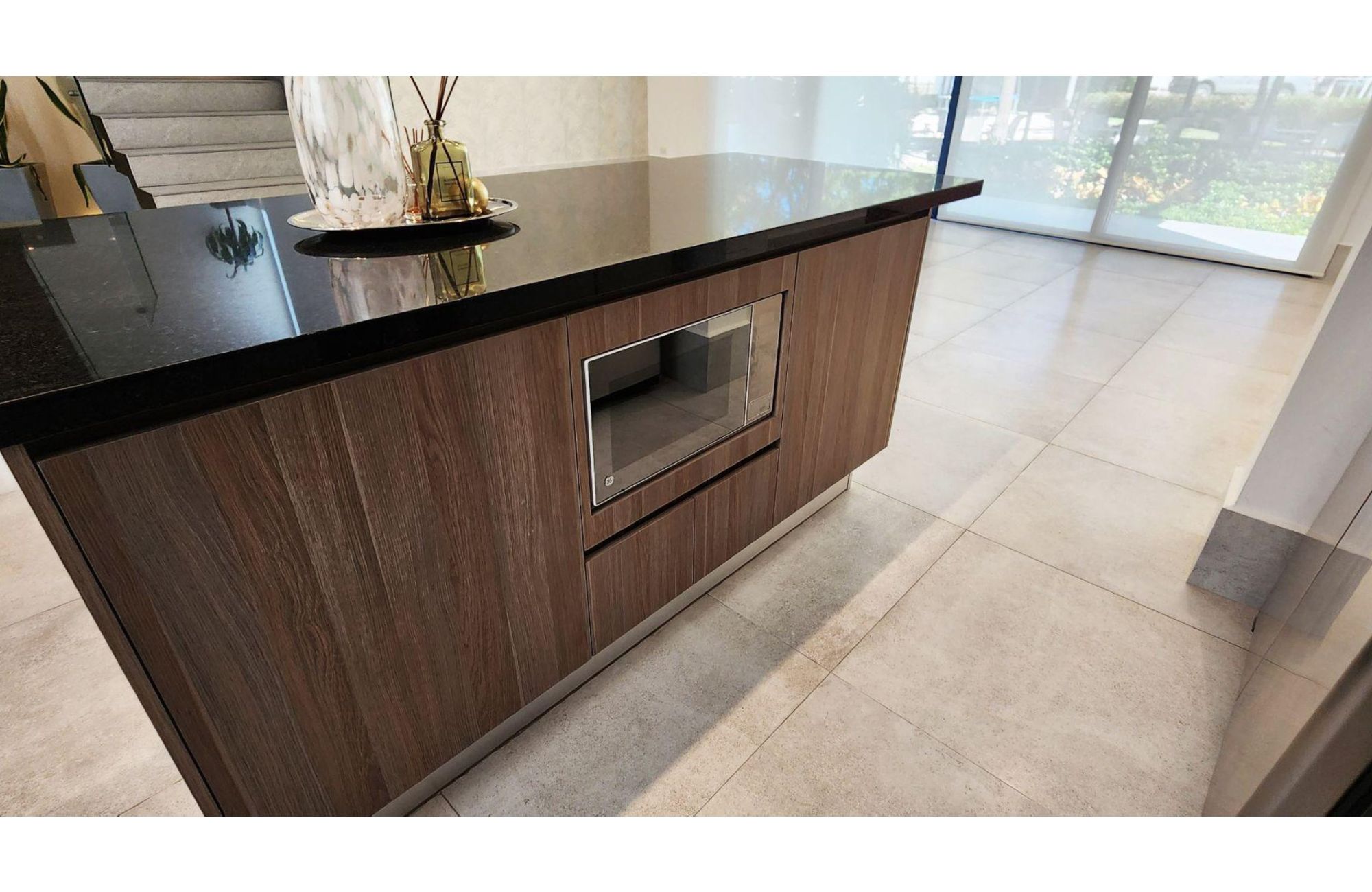 Casa frente al lago, alberca privada, muelle con acceso al lago para kayaks, area de spa y regadera con vapor, en residencial con casa club