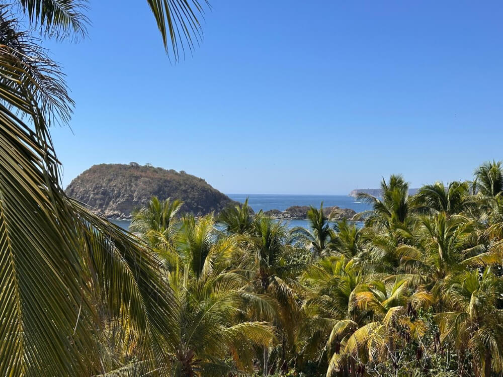 Ocean view villa, beach access, pool, for sale, Punta Santa Cruz, Huatulco.