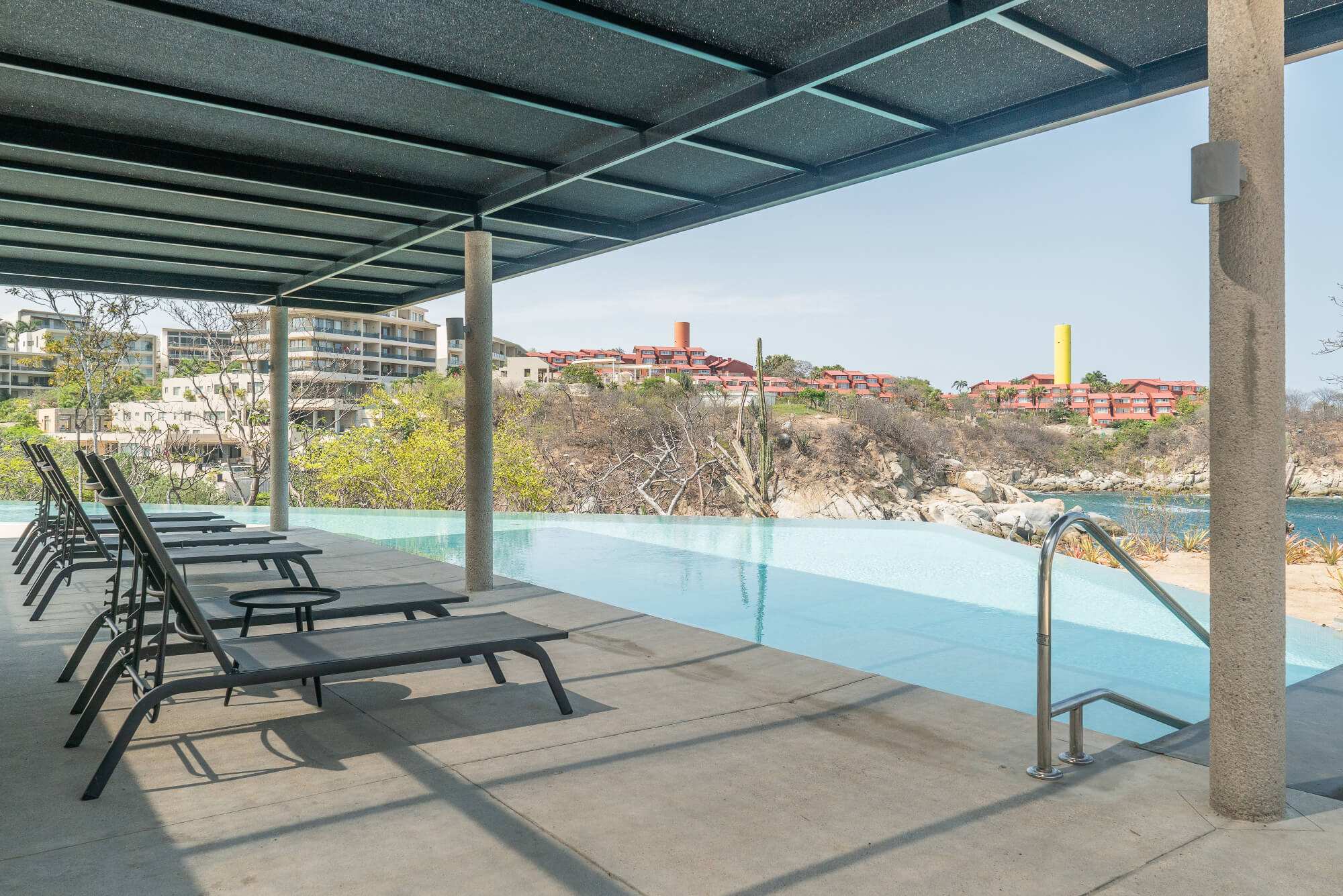 Oceanfront penthouse with private rooftop for sale, Sotavento, La Entrega Beach, Huatulco