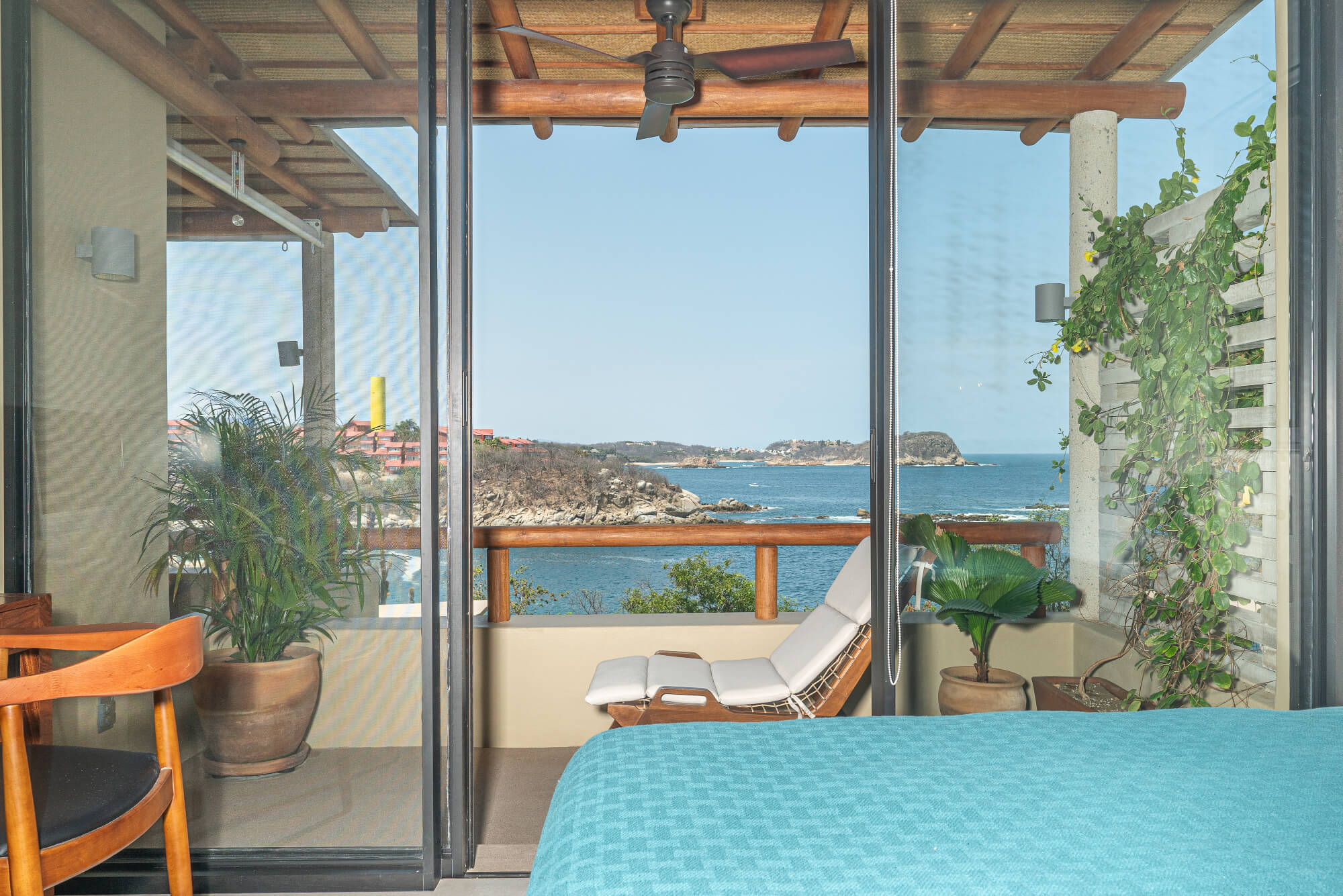 Oceanfront penthouse with private rooftop for sale, Sotavento, La Entrega Beach, Huatulco