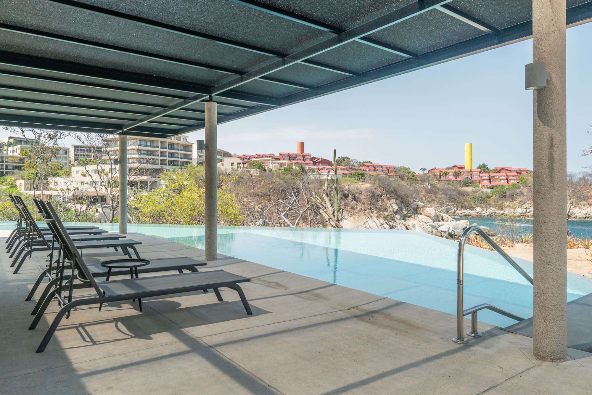 Oceanfront penthouse with private rooftop for sale, Sotavento, La Entrega Beach, Huatulco