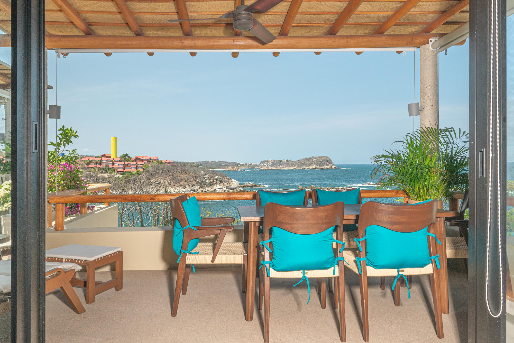 Oceanfront penthouse with private rooftop for sale, Sotavento, La Entrega Beach, Huatulco