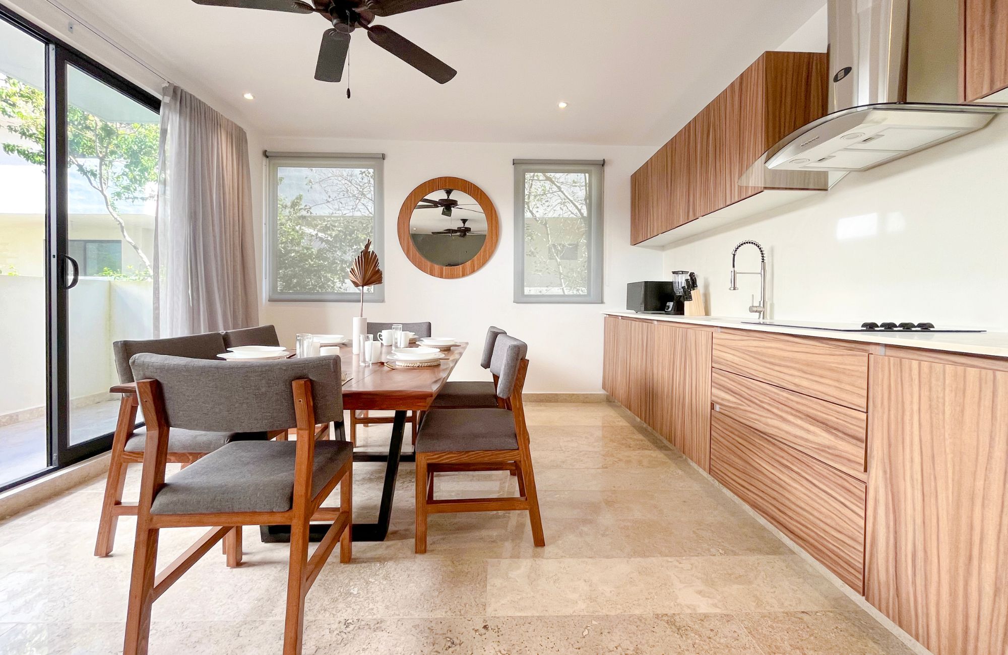 Departamento con alberca para adultos y bar en rooftop, alberca para ni&ntilde;os, spa, co-working, gimnasio, en pre-venta, Aldea Zama, Tulum.