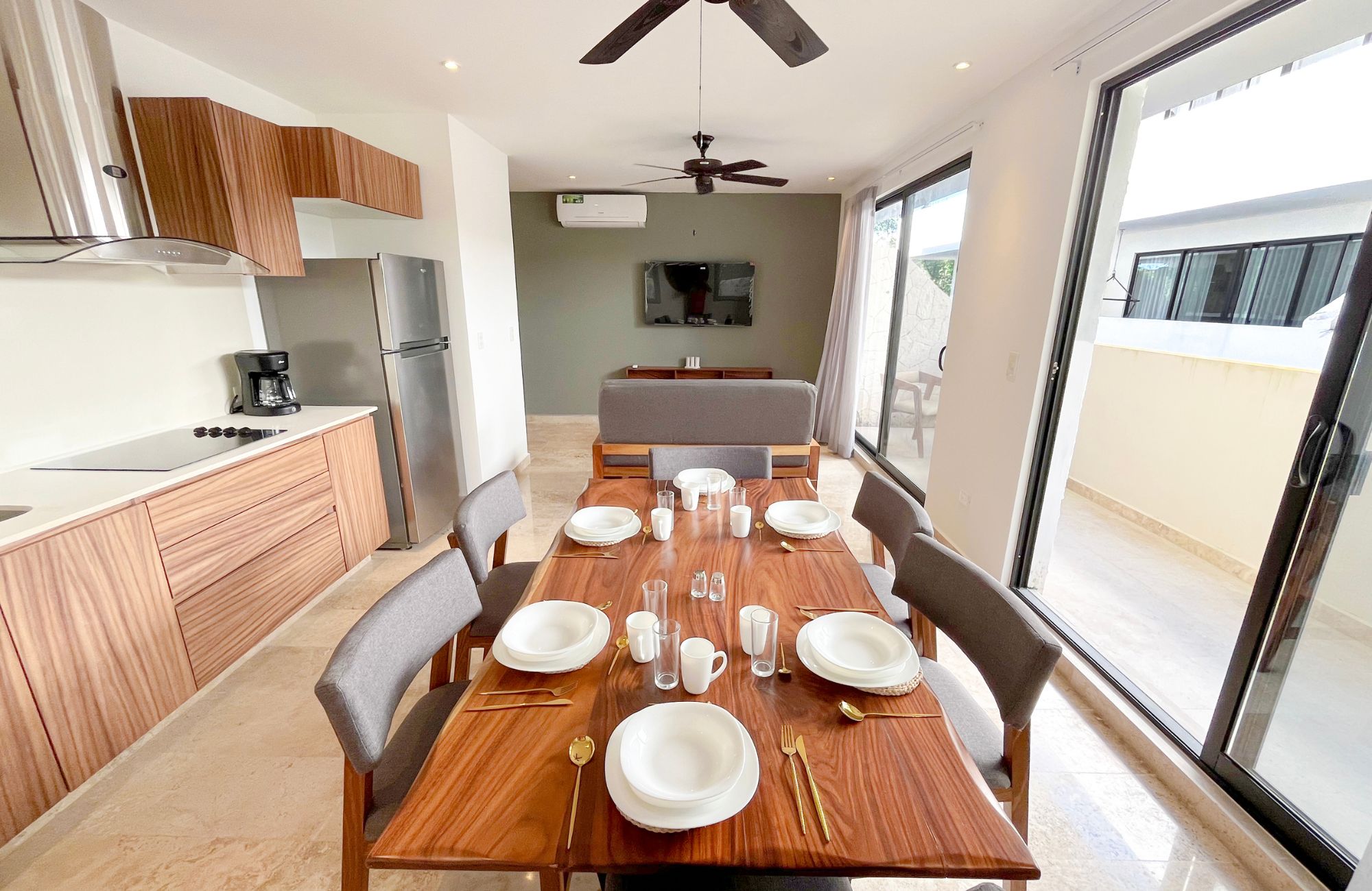 Departamento con alberca para adultos y bar en rooftop, alberca para ni&ntilde;os, spa, co-working, gimnasio, en pre-venta, Aldea Zama, Tulum.