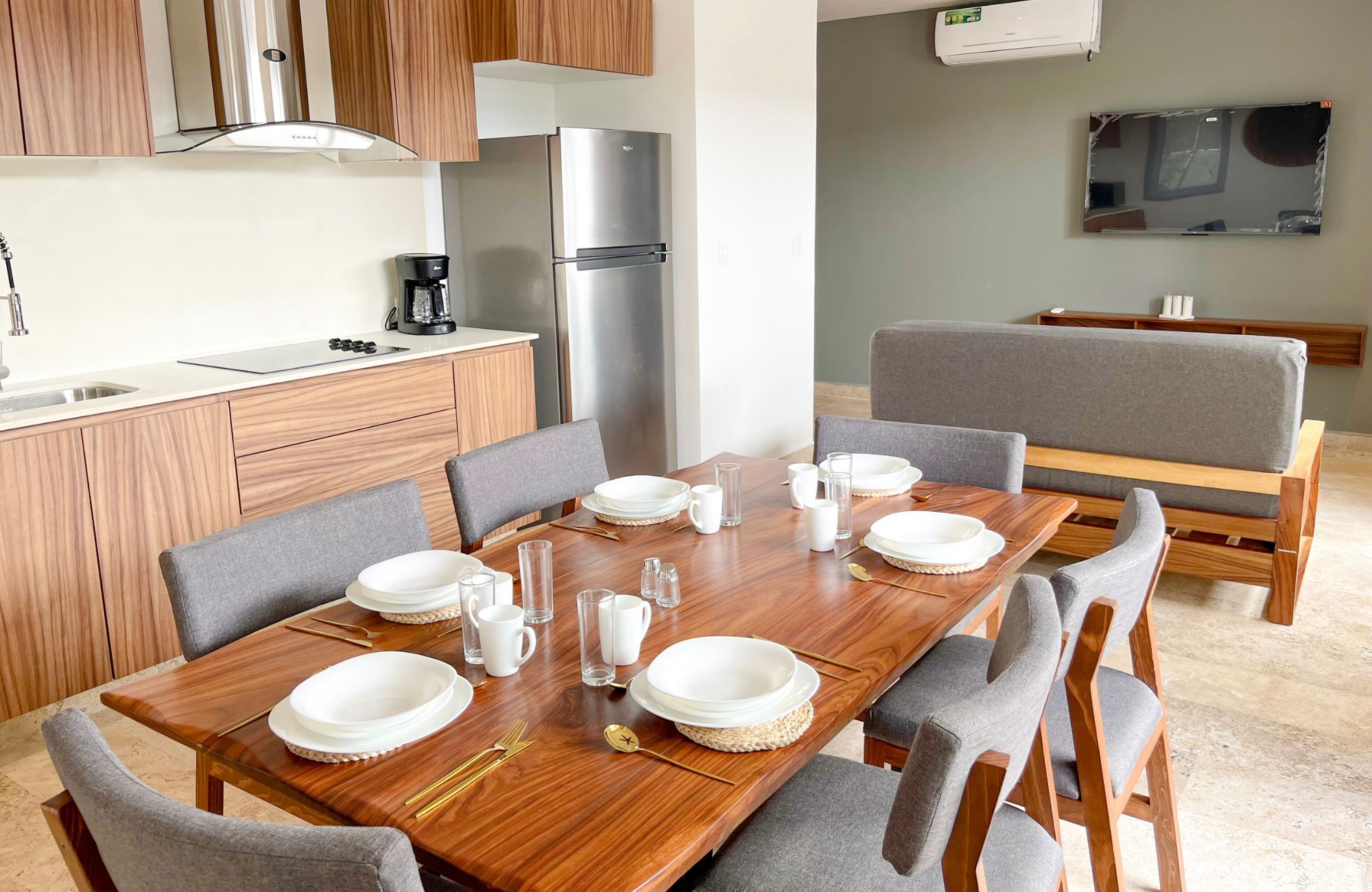 Departamento con alberca para adultos y bar en rooftop, alberca para ni&ntilde;os, spa, co-working, gimnasio, en pre-venta, Aldea Zama, Tulum.