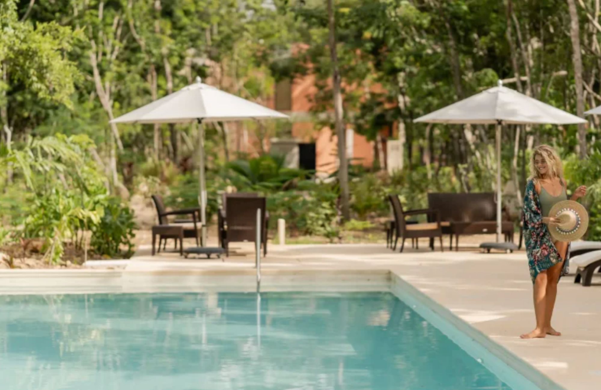 Casa con jard&iacute;n y alberca privada, en venta, Avenida Coba, Tulum