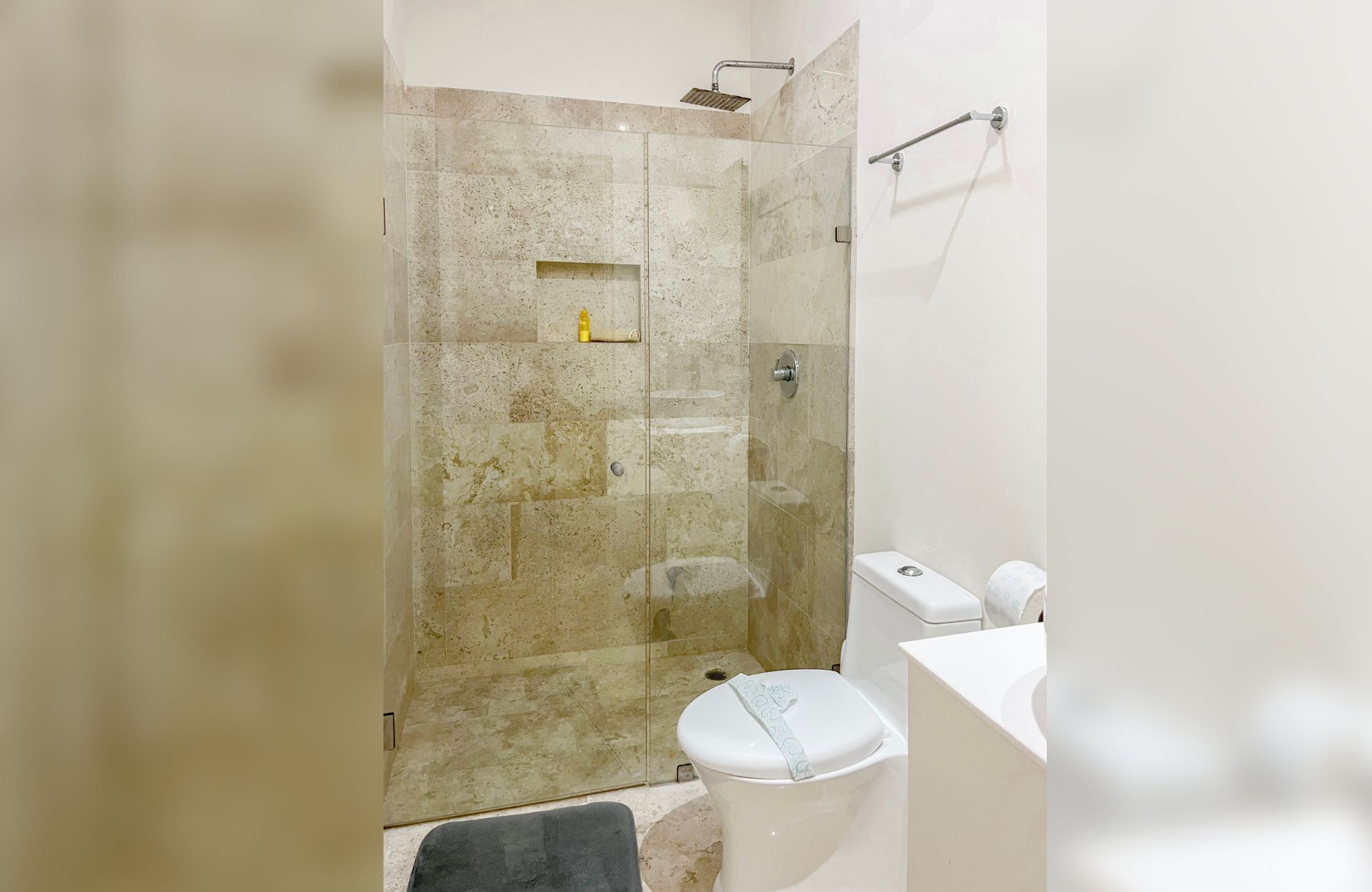 Condo for Sale with Lagoon View, Hotel Zone, Canc&uacute;n