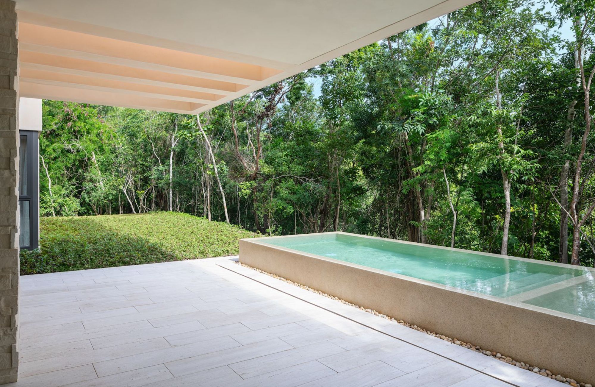 Residence in luxury hotel, surrounded by green, exclusive amenities in Punta Venado, Playa del Carmen.