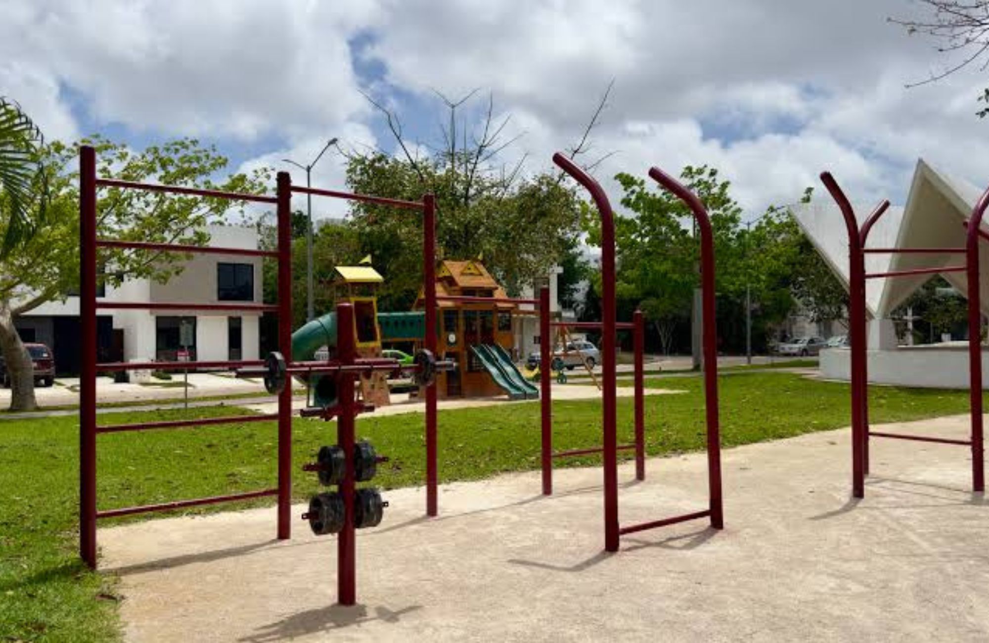 Casa de 3 recamaras con alberca privada en venta en Residencial Aqua Cancun