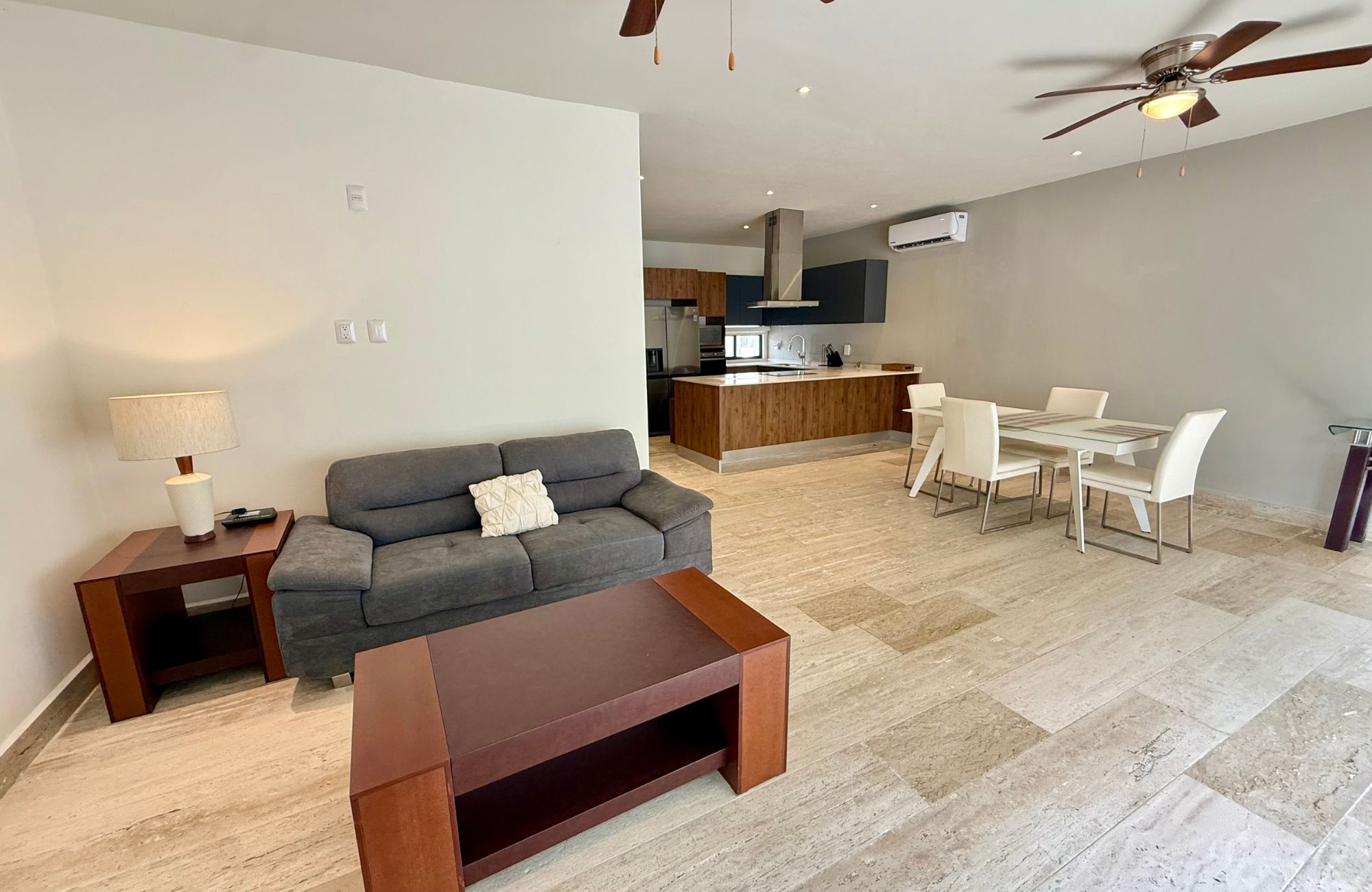 Casa de 3 recamaras con alberca privada en venta en Residencial Aqua Cancun