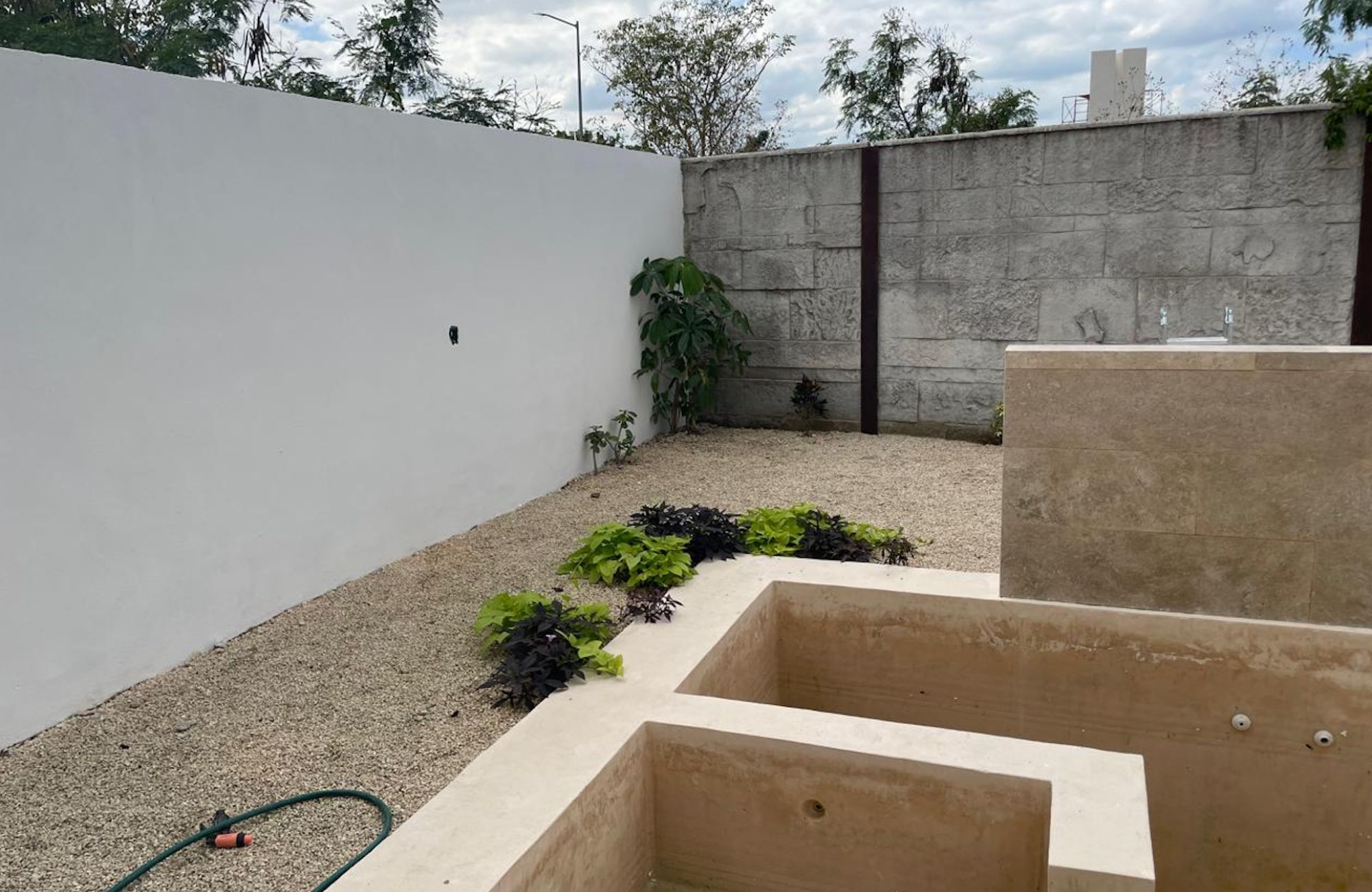 Home with private Pool and Garden, for sale, Country Zone, M&eacute;rida