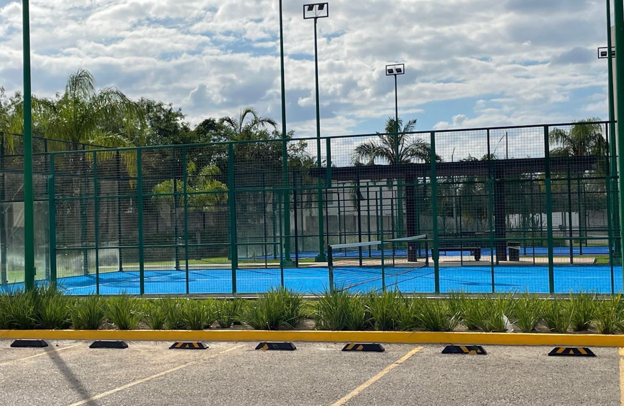 Home with private Pool and Garden, for sale, Country Zone, M&eacute;rida