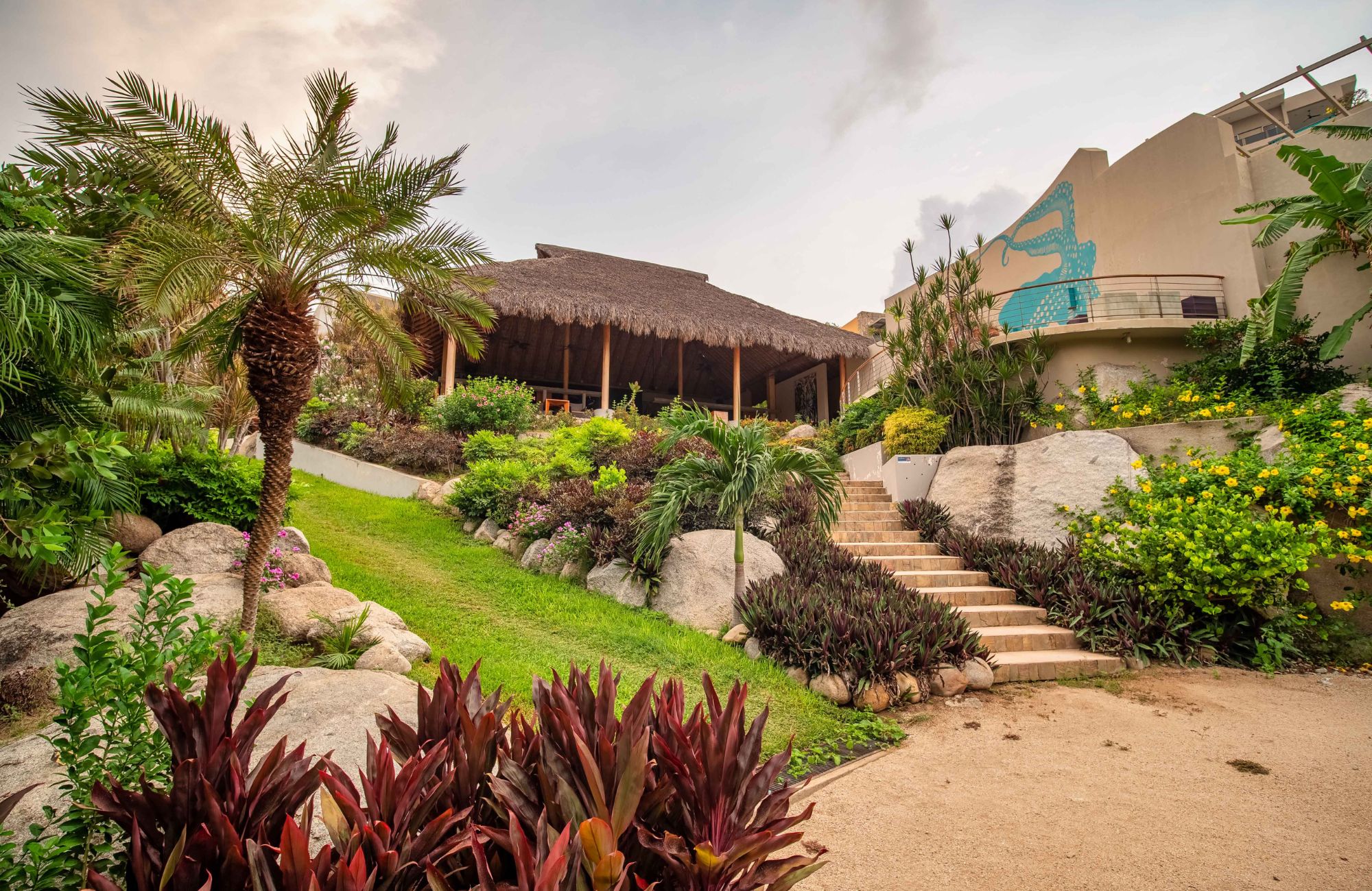 Apartment with terrace surrounded by natural reserve for sale, Playa &Oacute;rgano, Huatulco