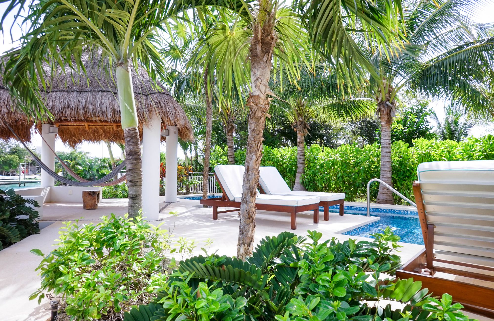 Stylish Waterfront Escape with Pool &ndash; Puerto Aventuras