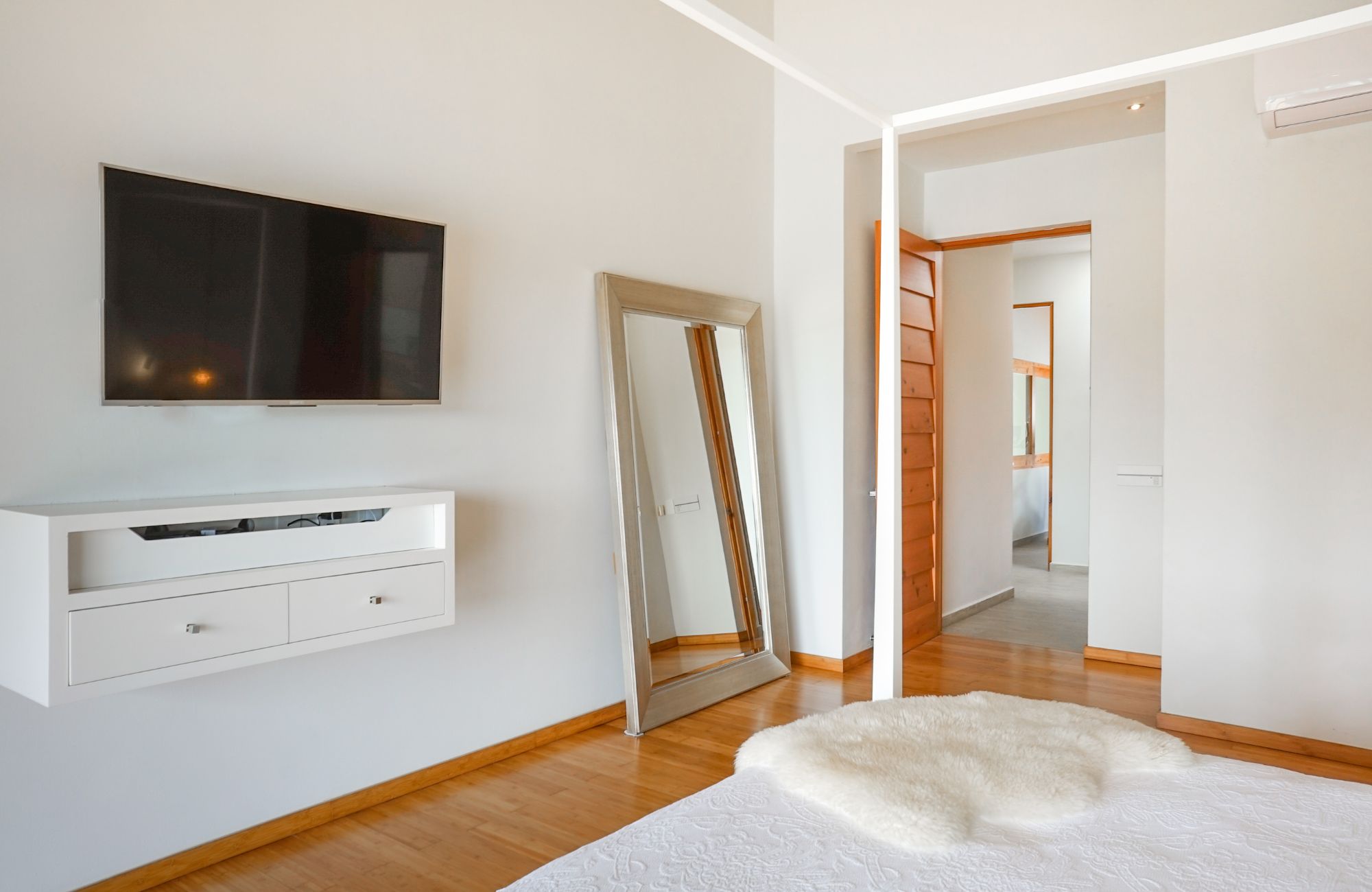 Stylish Waterfront Escape with Pool &ndash; Puerto Aventuras