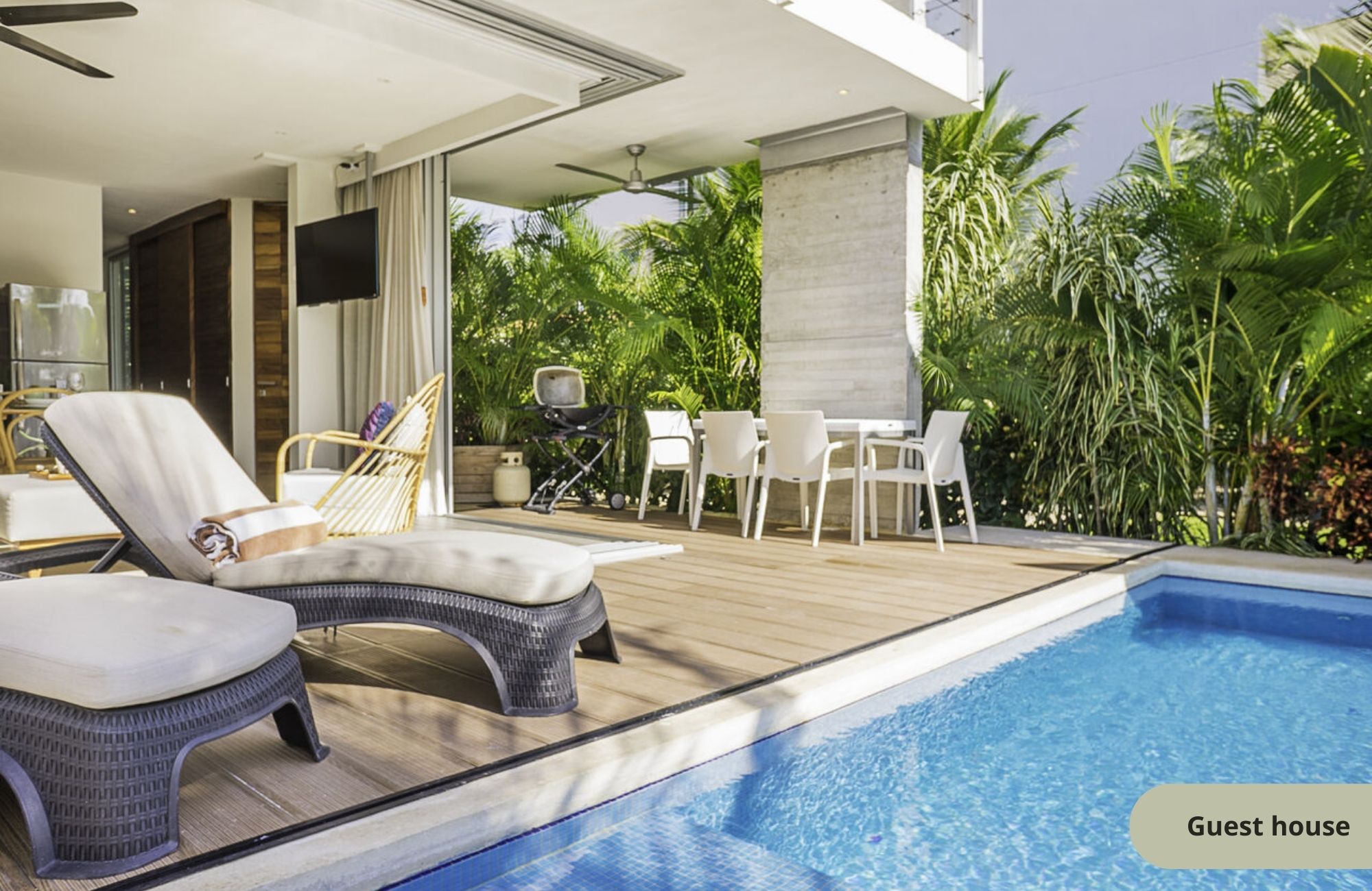 Stylish Waterfront Escape with Pool &ndash; Puerto Aventuras