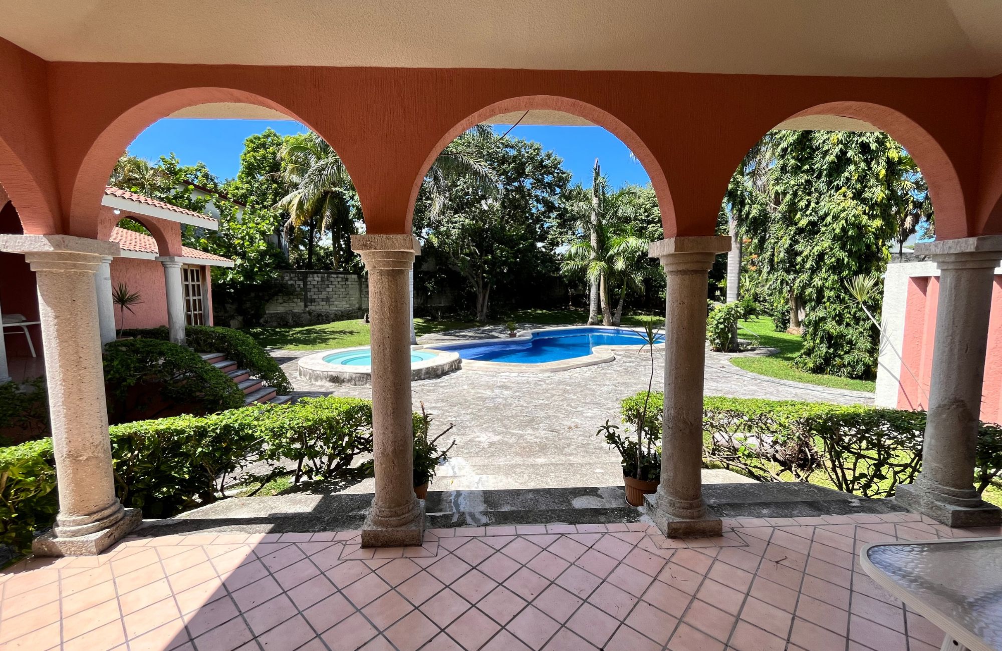 House with spacious garden and private pool for sale, Centro, Cozumel