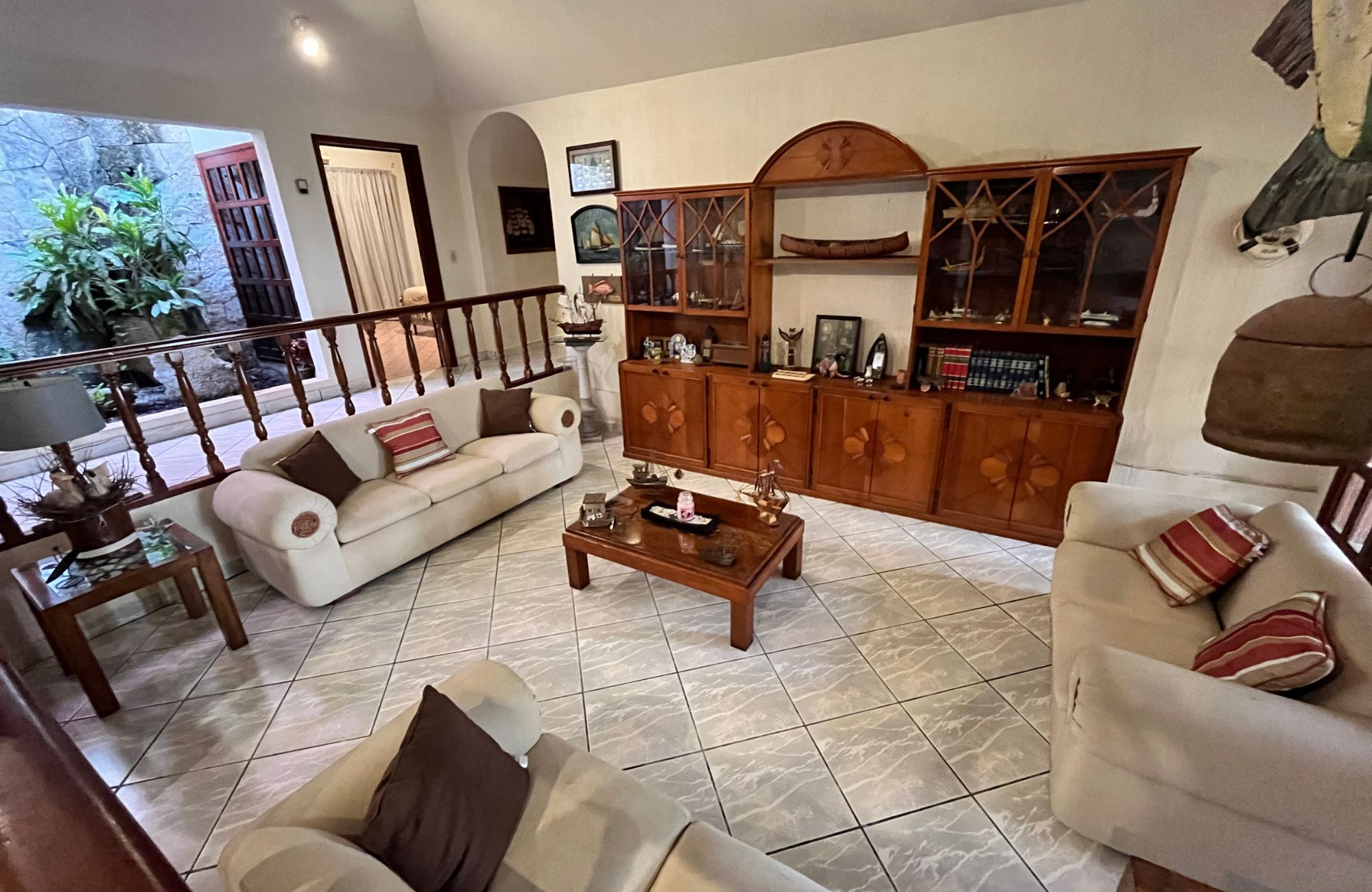 House with spacious garden and private pool for sale, Centro, Cozumel
