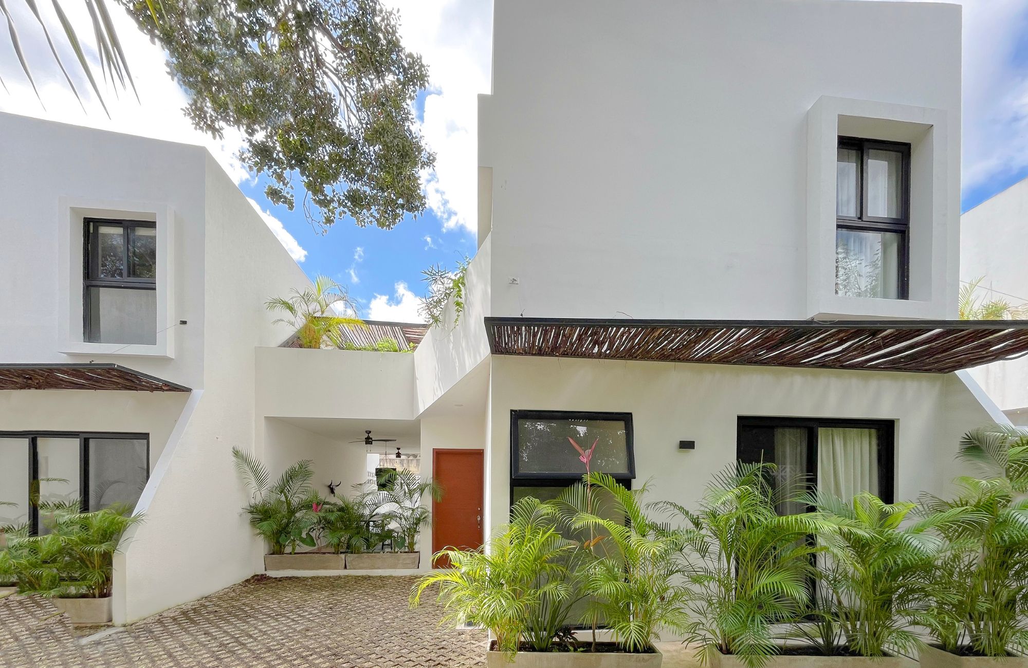 Land in a residential development with a clubhouse, spa, and cenote for sale in Region 11, Tulum.