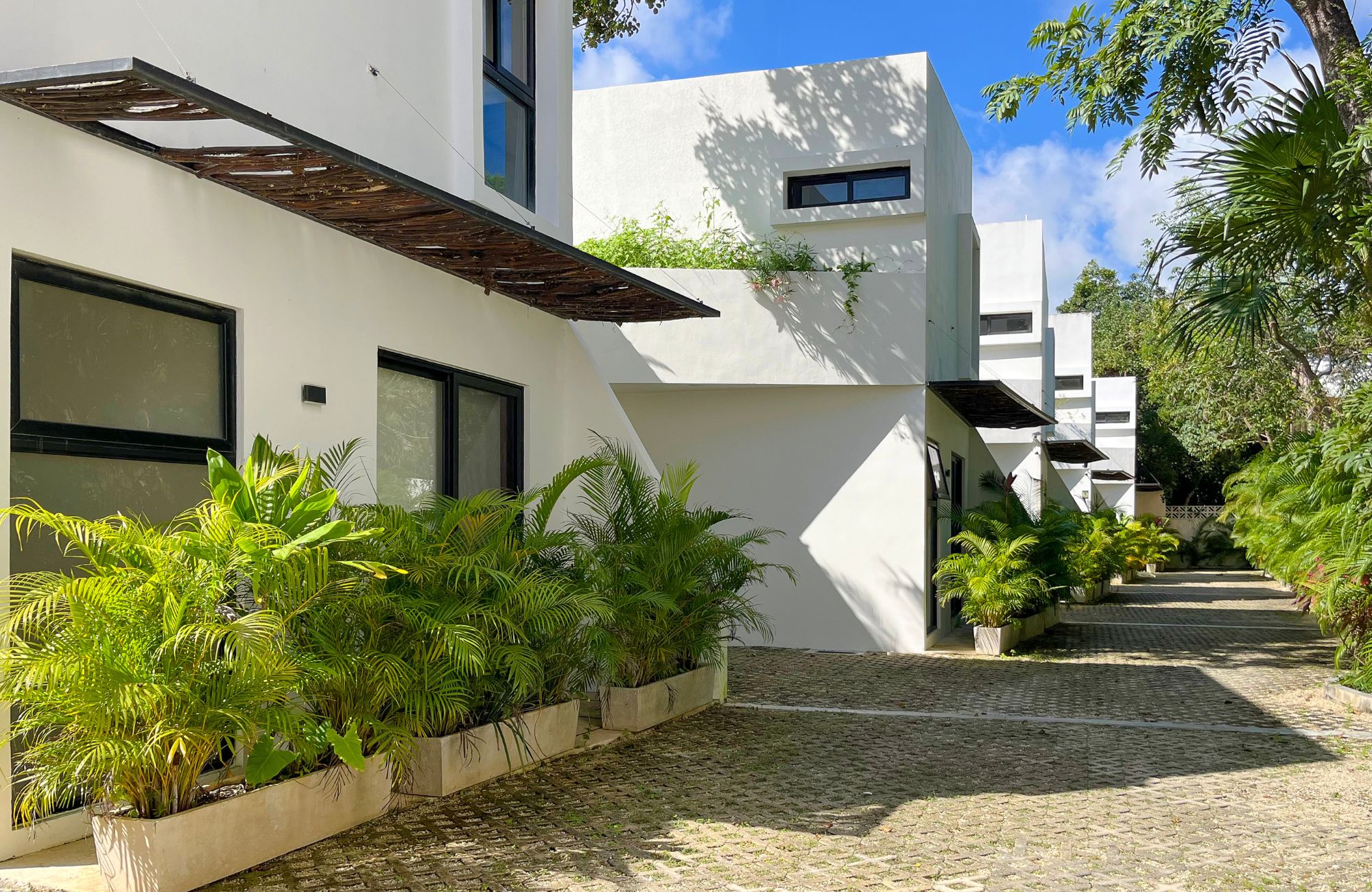 Land in a residential development with a clubhouse, spa, and cenote for sale in Region 11, Tulum.