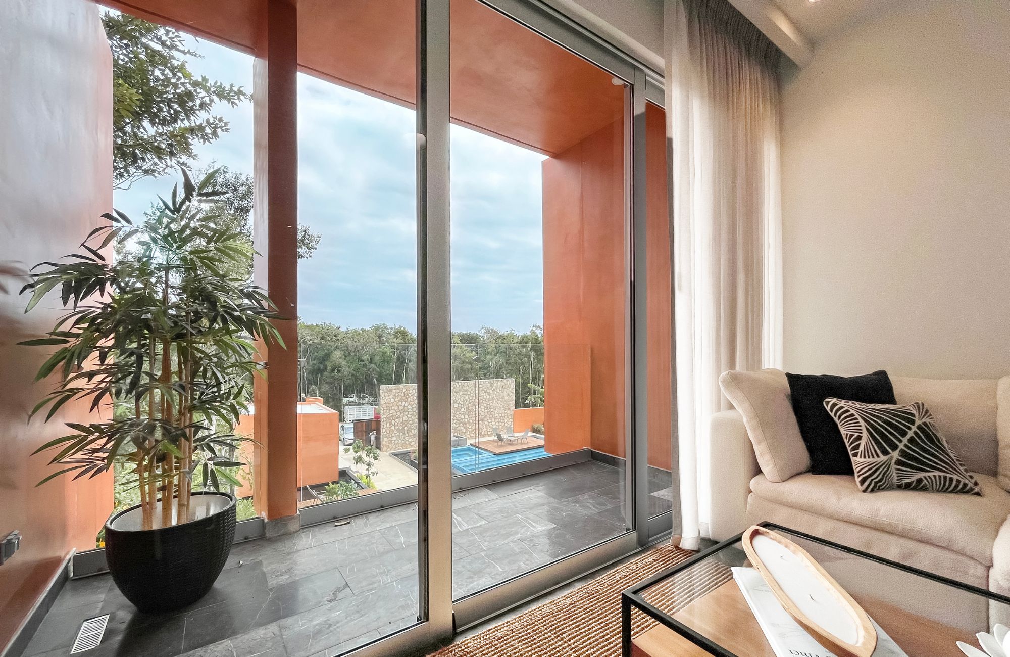 Departamento cerca del mar, sistema lock off,&nbsp; sky pool, coworking, pre-construccion, en venta Tankah, Tulum.